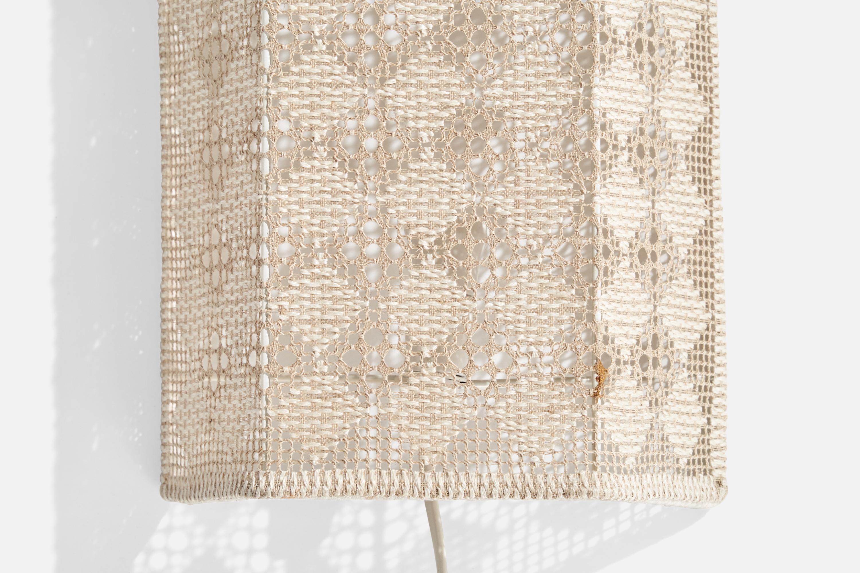 Designer suédois, applique murale, tissu, Suède, années 1960 en vente 1