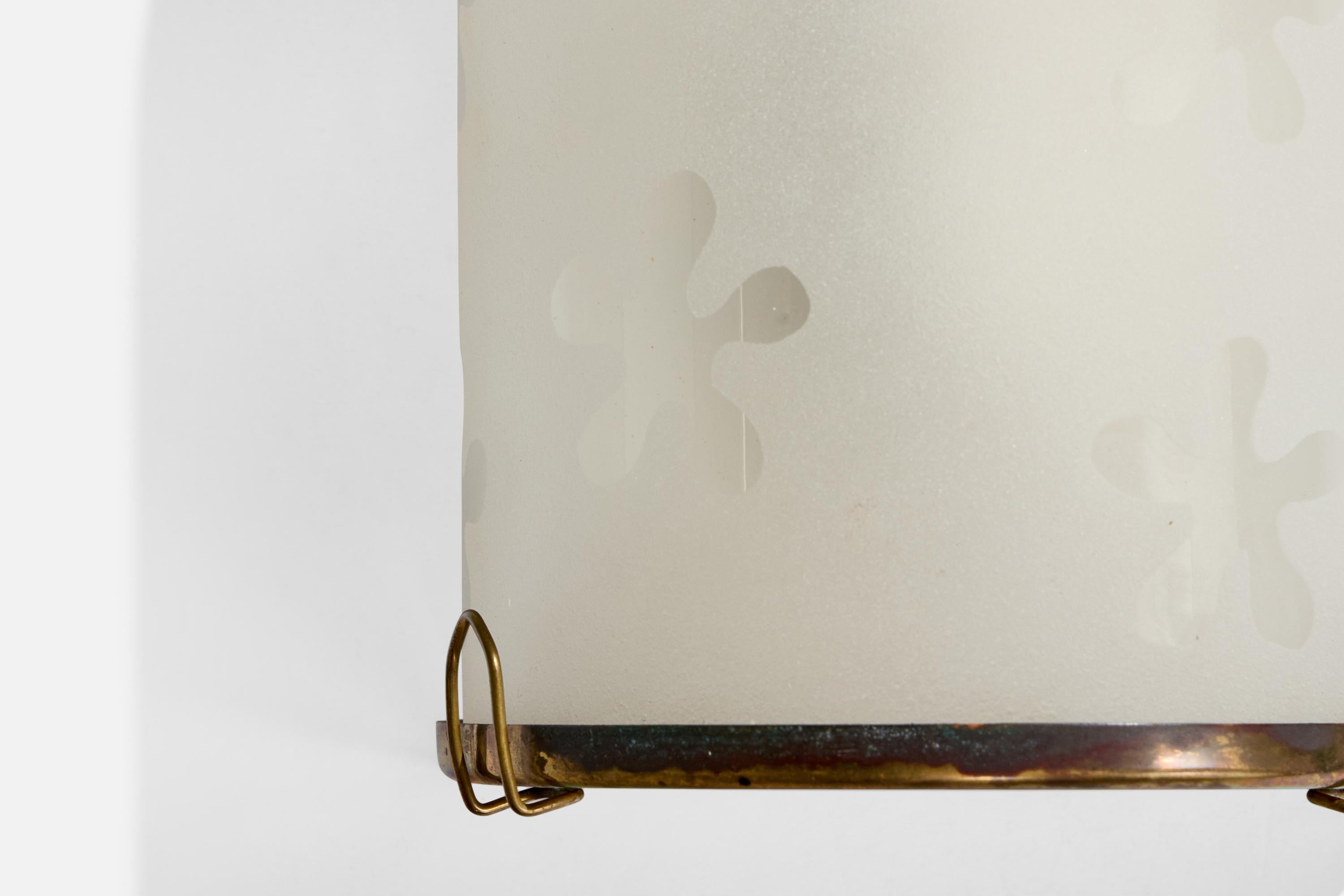 Milieu du XXe siècle Design suédois, applique, verre, laiton, années 1930 en vente