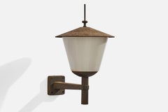 Schwedische Designerin, Wandleuchte, Eisen, Glas, Schweden, 1930er Jahre