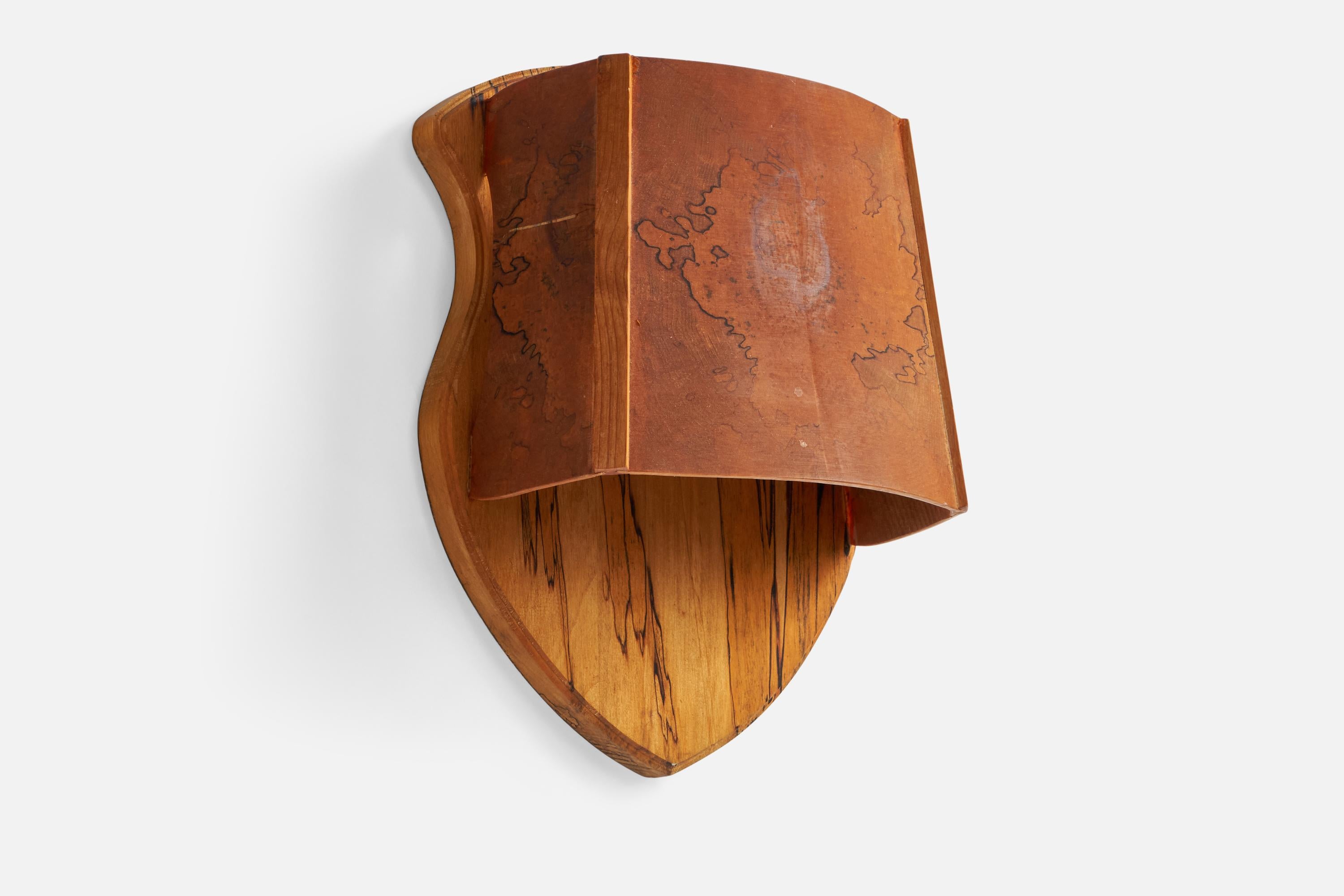 Swedish Designer, Wall Light, Masur Birch, Burl, Sweden, 1970s In Good Condition For Sale In High Point, NC