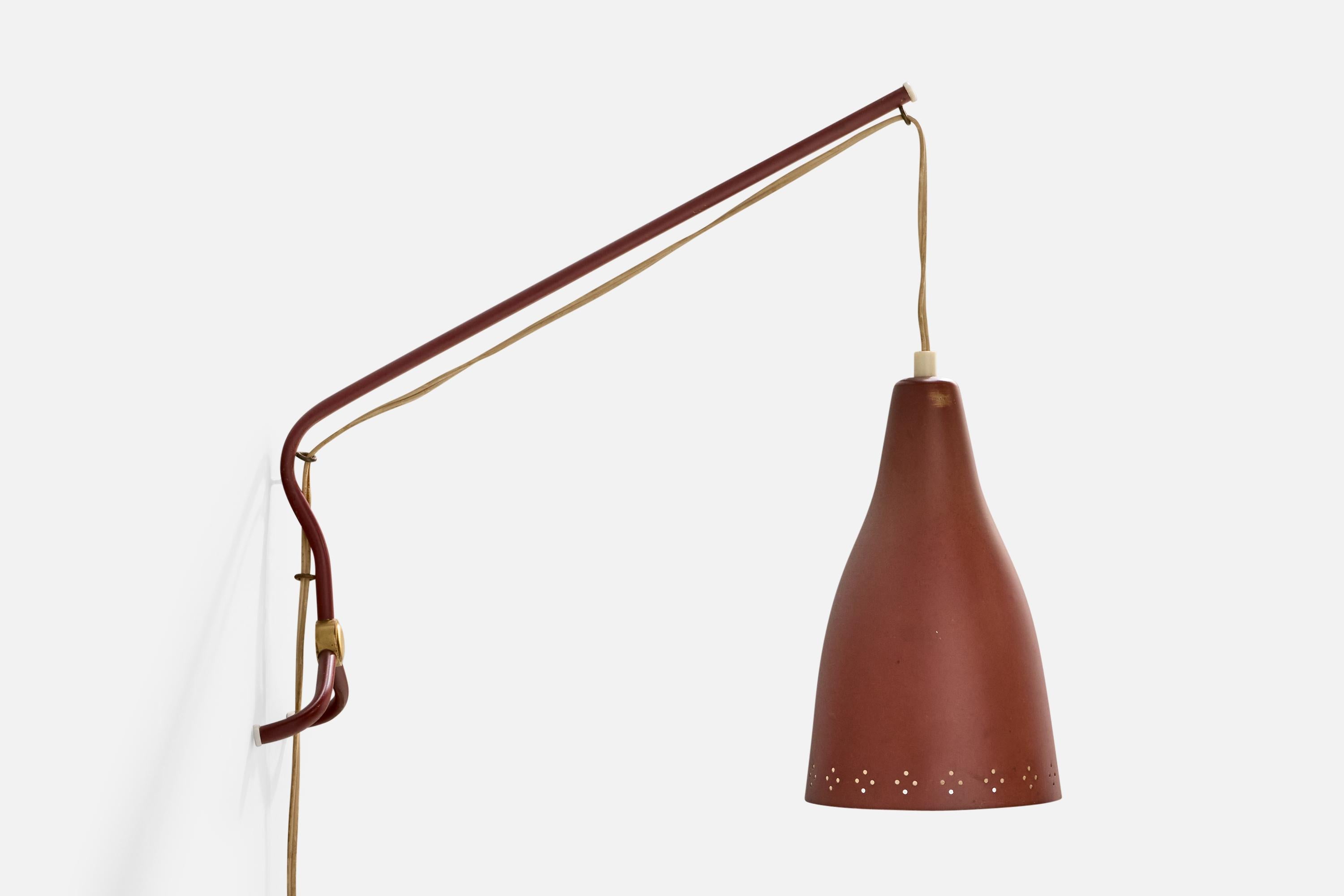 Suédois Designer suédois, applique murale, métal, laiton, Suède, années 1950 en vente