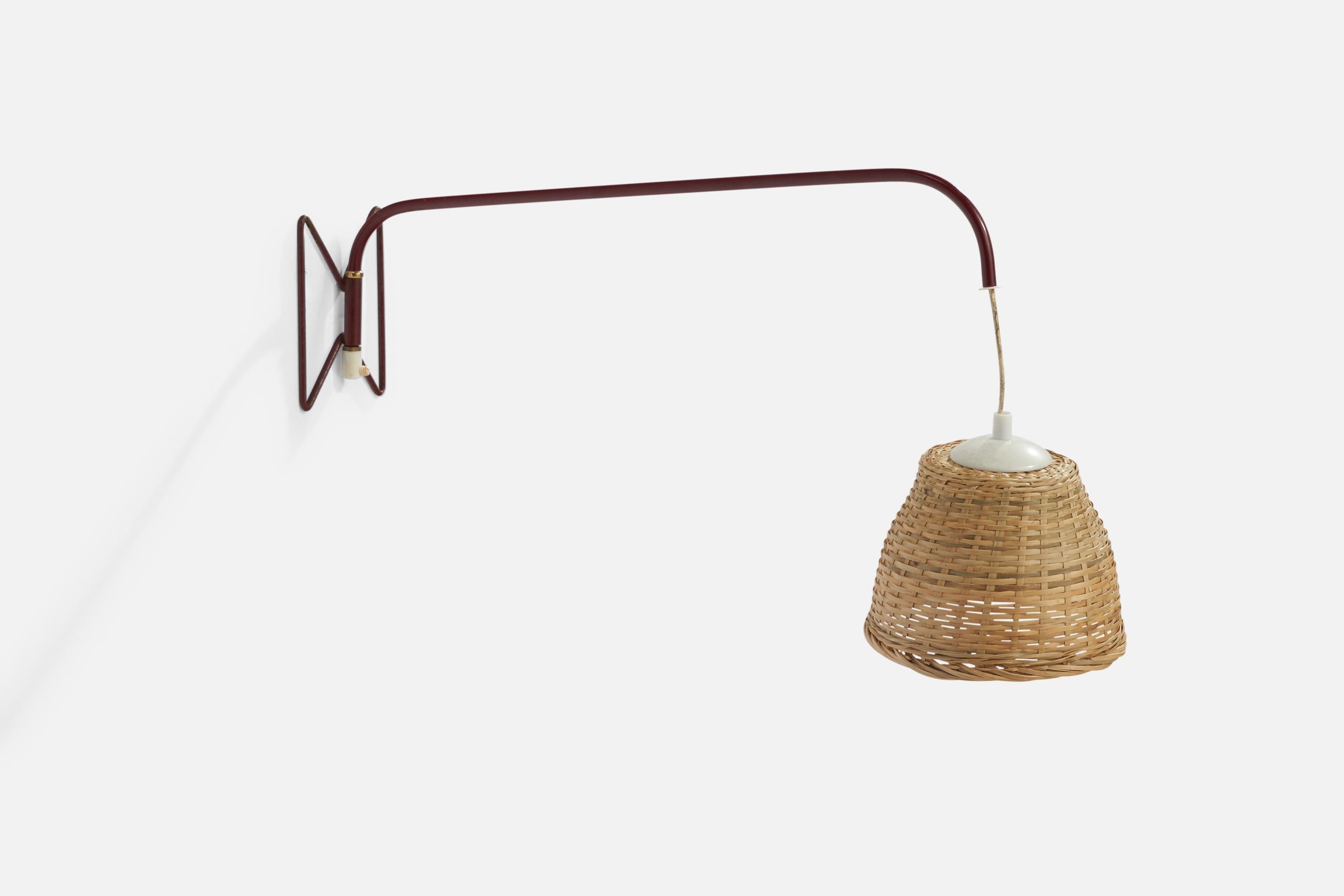 Mid-Century Modern Designer suédois, applique murale, métal, rotin, Suède, années 1950 en vente