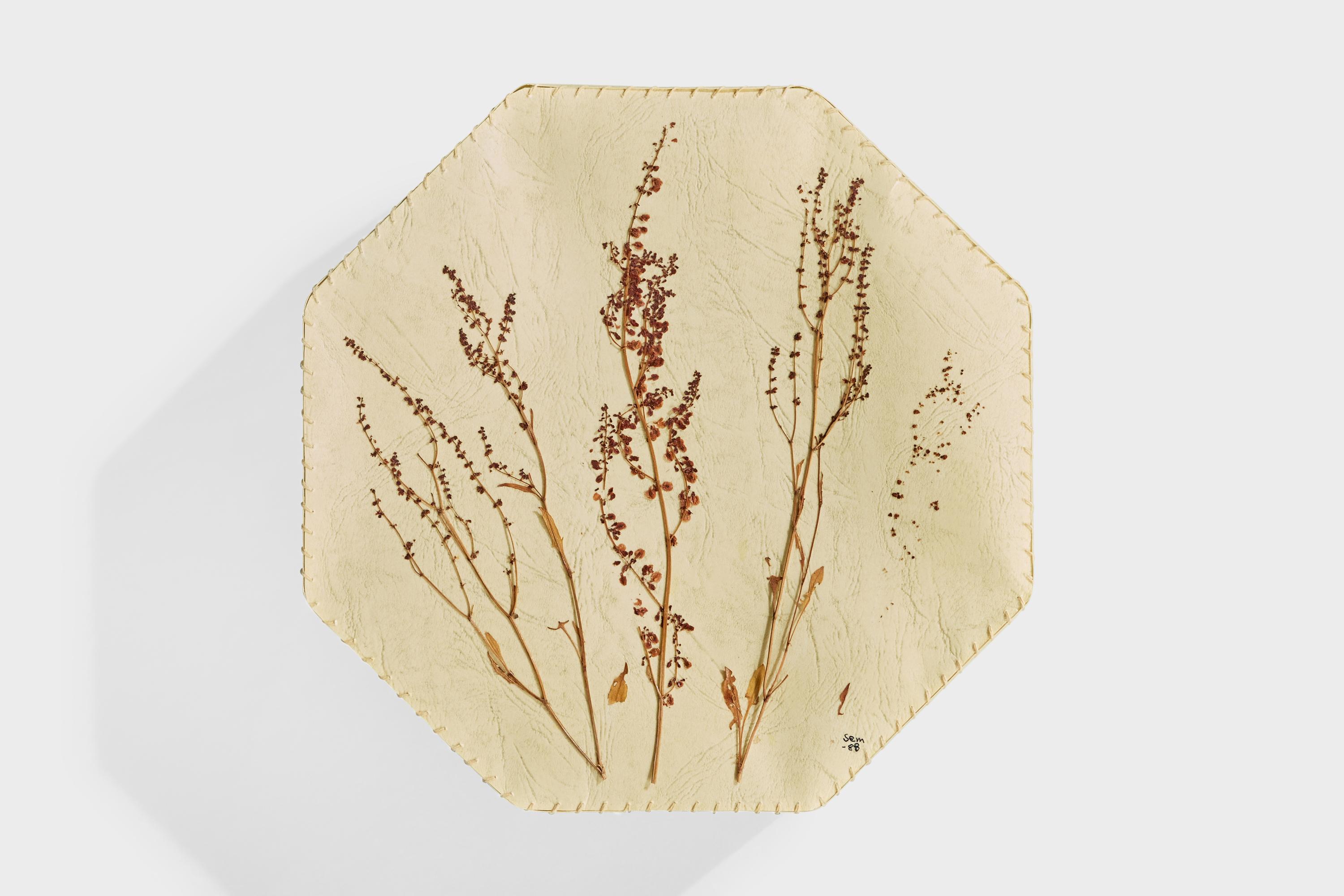 Mid-Century moderno Designer svedese, Lampada da parete, Pergamena, Svezia, 1988 in vendita