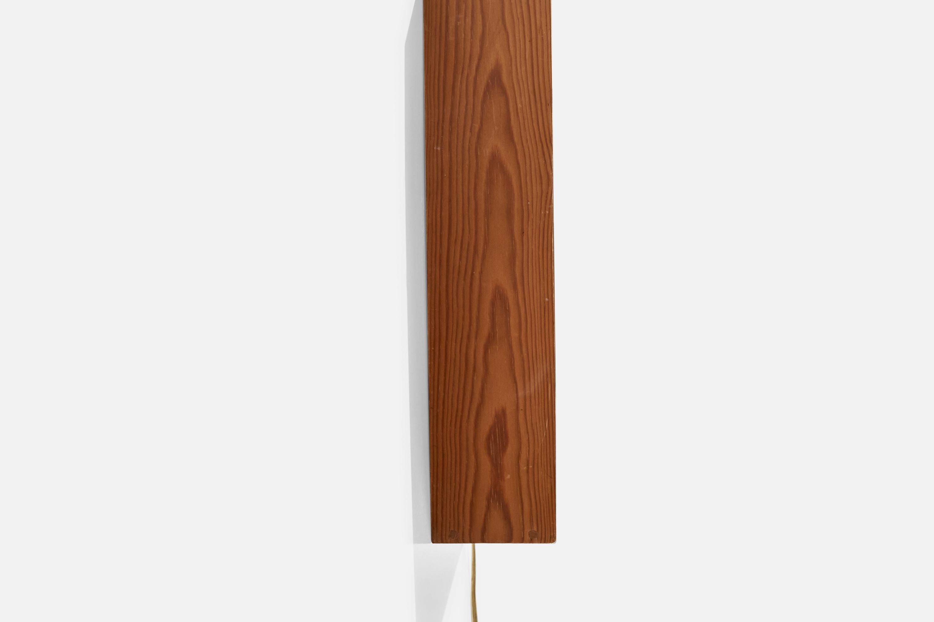 Swedish Designer, Wall Light, Pine, Burlap, Sweden, 1973 For Sale 2