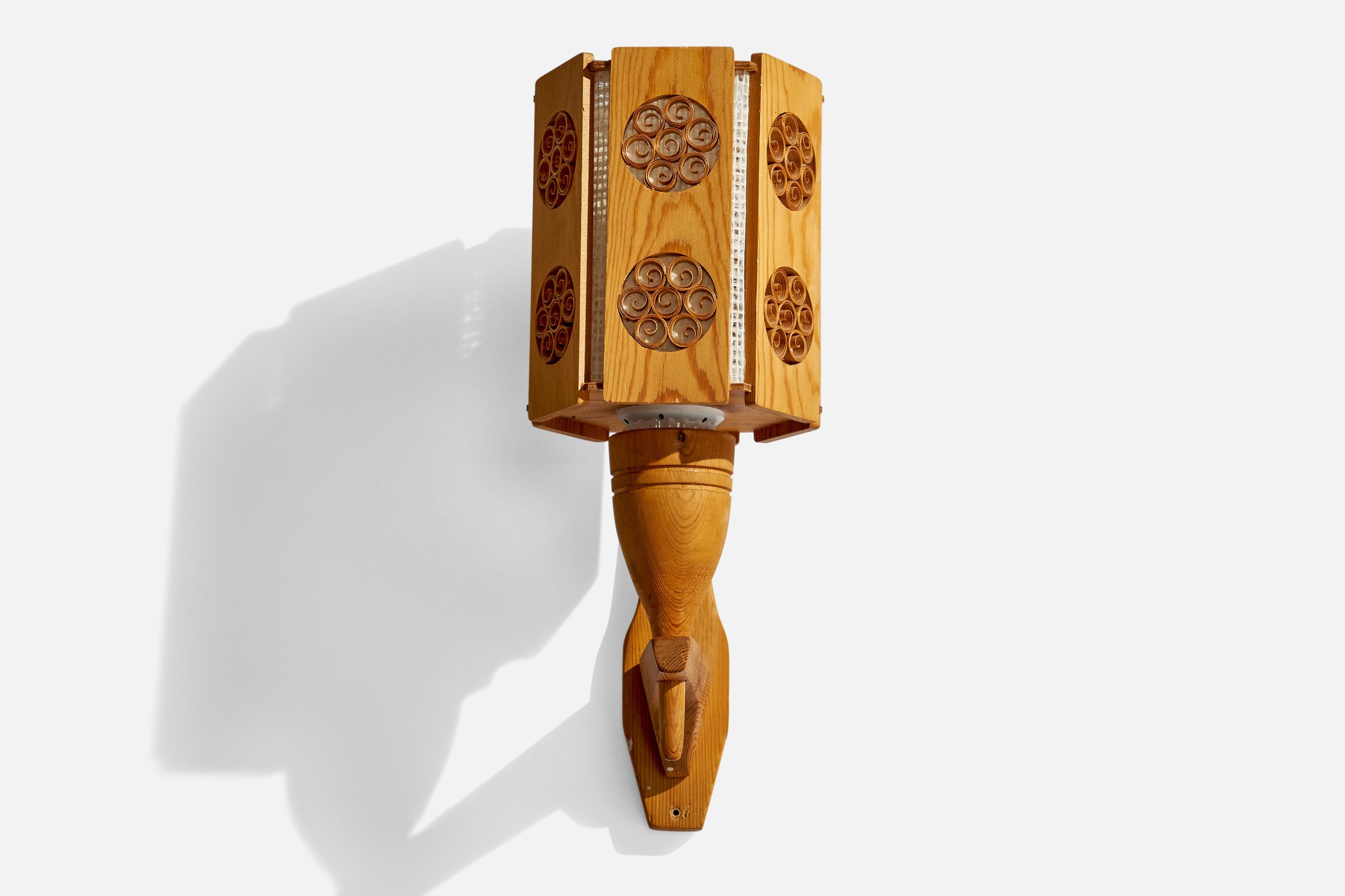Schwedische Designerin, Wandleuchte, Kiefernholz, Jute, Schweden, 1970er Jahre im Zustand „Gut“ im Angebot in High Point, NC