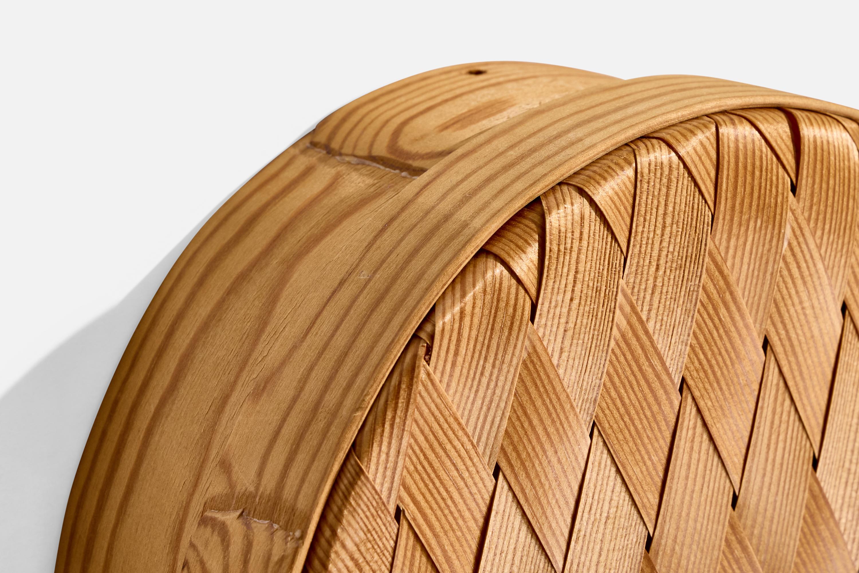 Mid-20th Century Swedish Designer, Wall Light, Pine, Sweden, 1960s For Sale