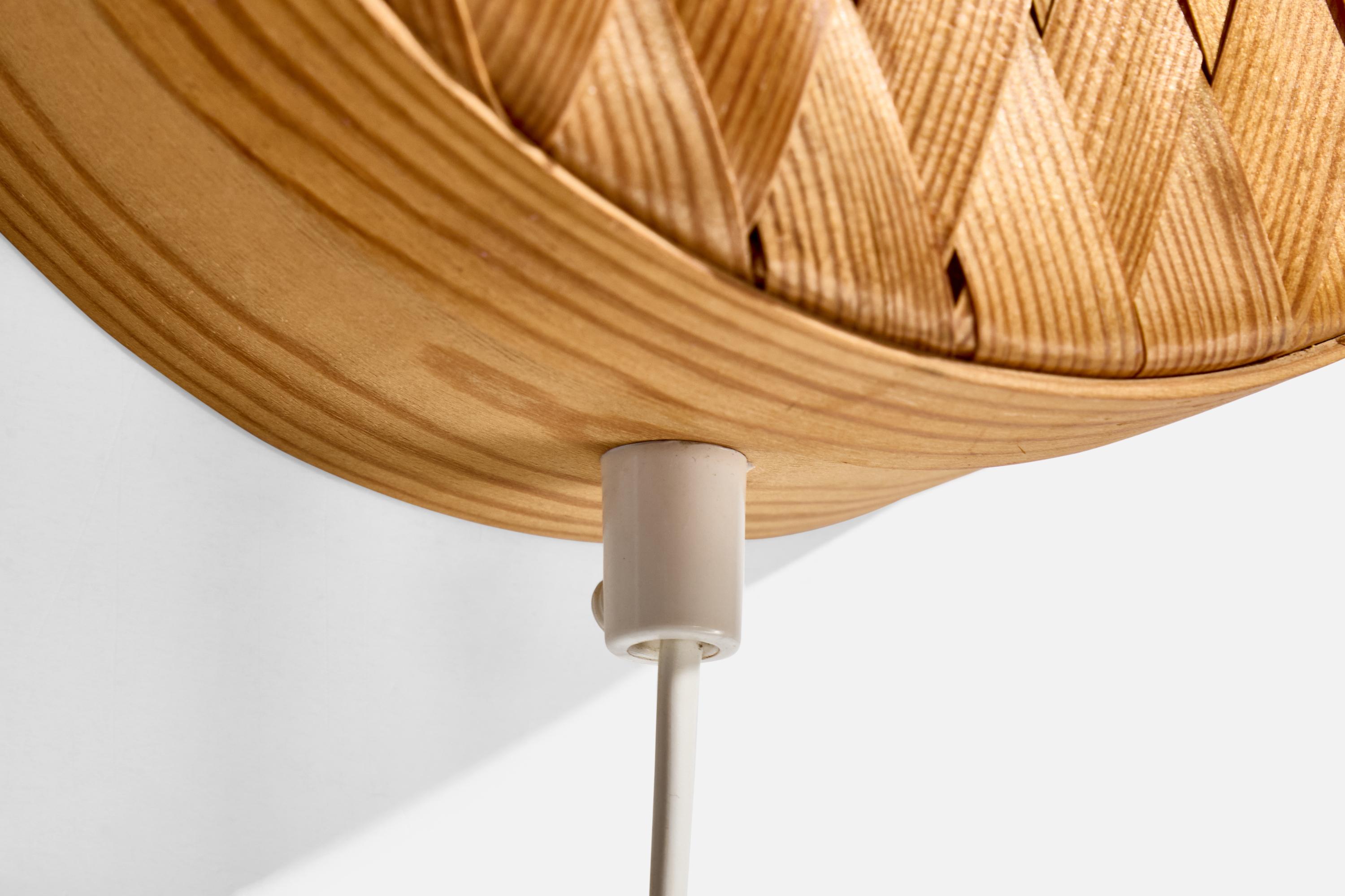 Swedish Designer, Wall Light, Pine, Sweden, 1960s For Sale 2