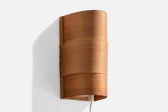 Schwedische Designerin, Wandleuchte, Kiefernholz, Schweden, 1970er Jahre