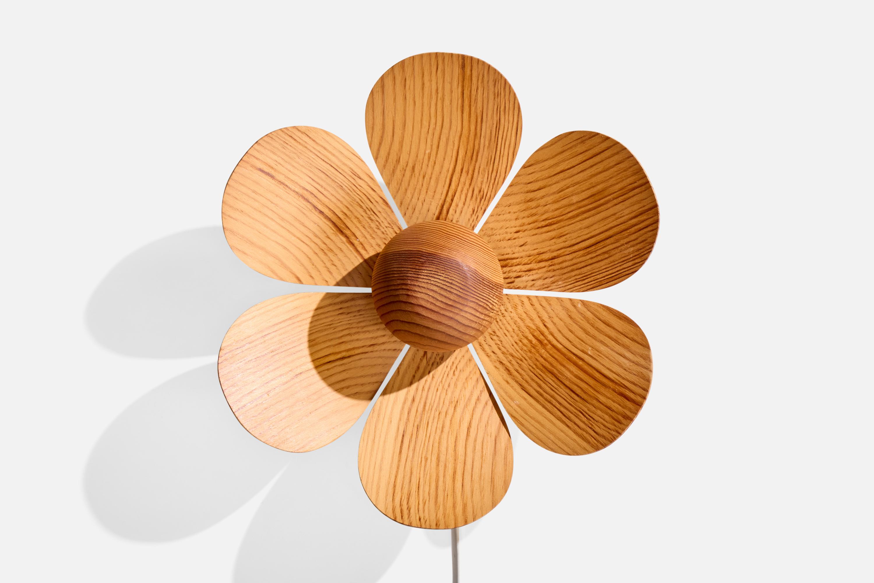 Mid-Century Modern Swedish Designer, Wall Light, Pine, Sweden, 1970s For Sale