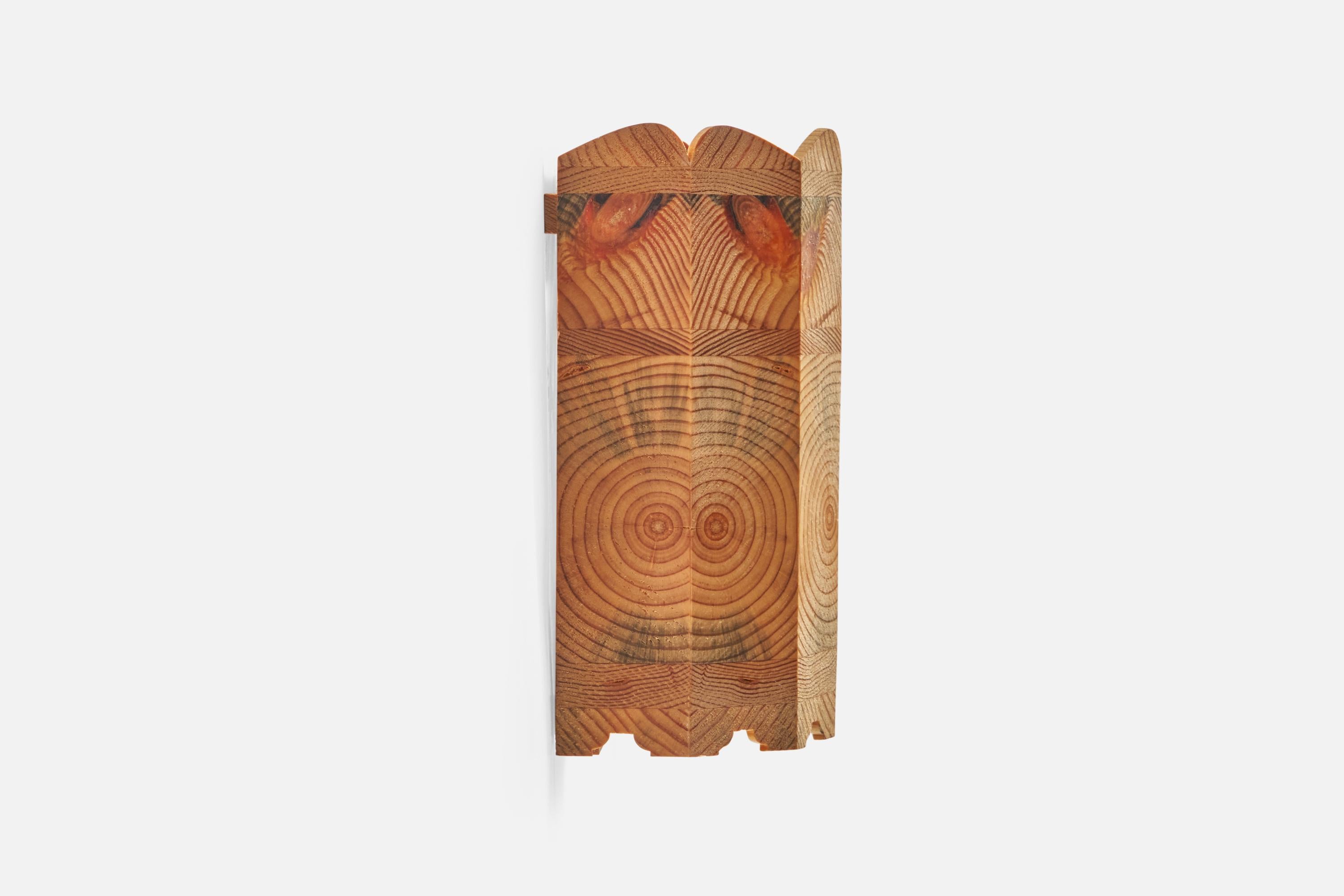 Schwedische Designerin, Wandleuchte, Kiefernholz, Schweden, 1970er Jahre im Angebot 2