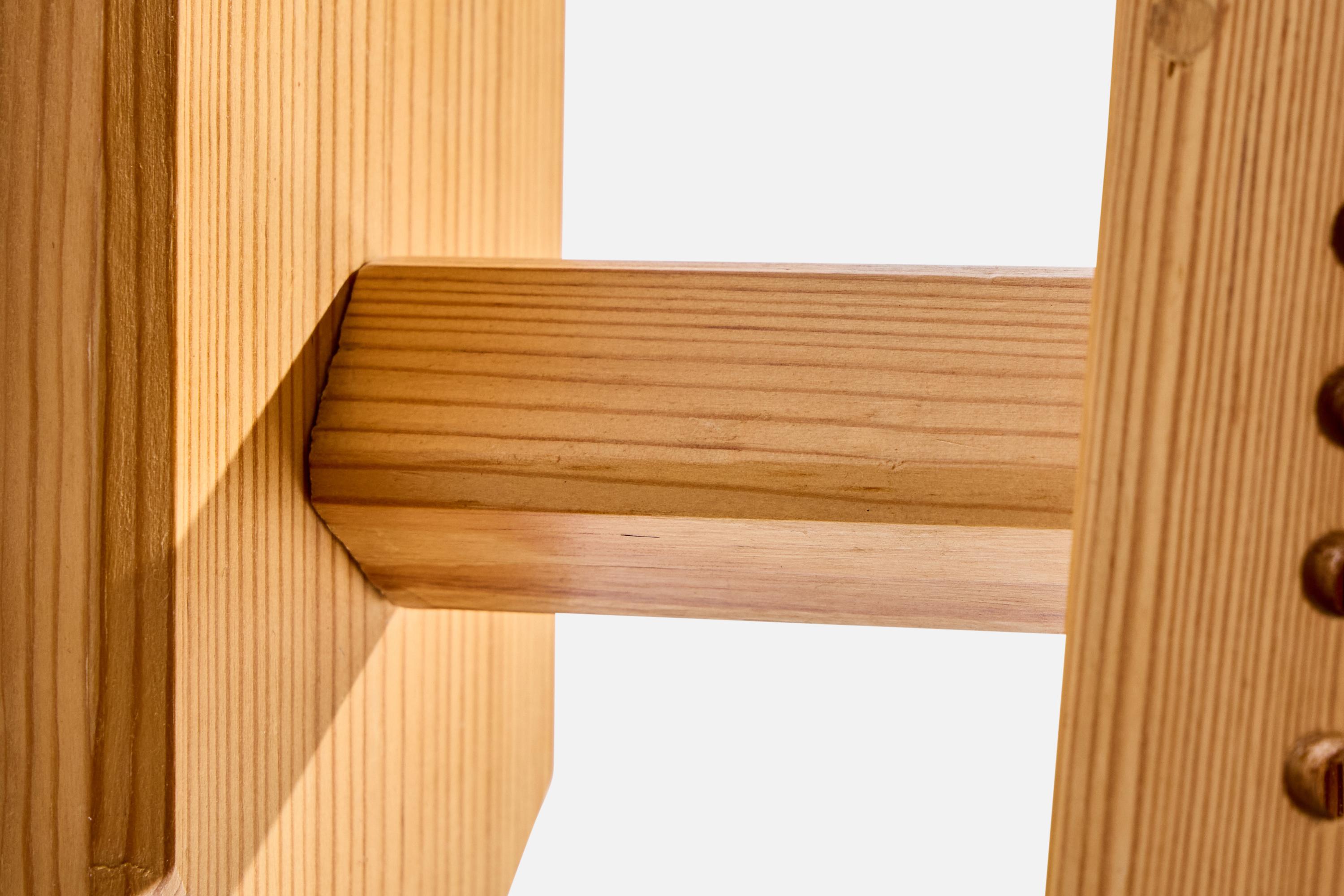 Swedish Designer, Wall Light, Pine, Sweden, 1980s For Sale 1