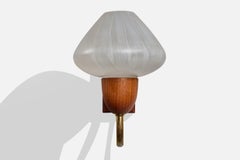 Diseñador sueco, aplique de pared, teca, latón, cristal, Suecia, años 50