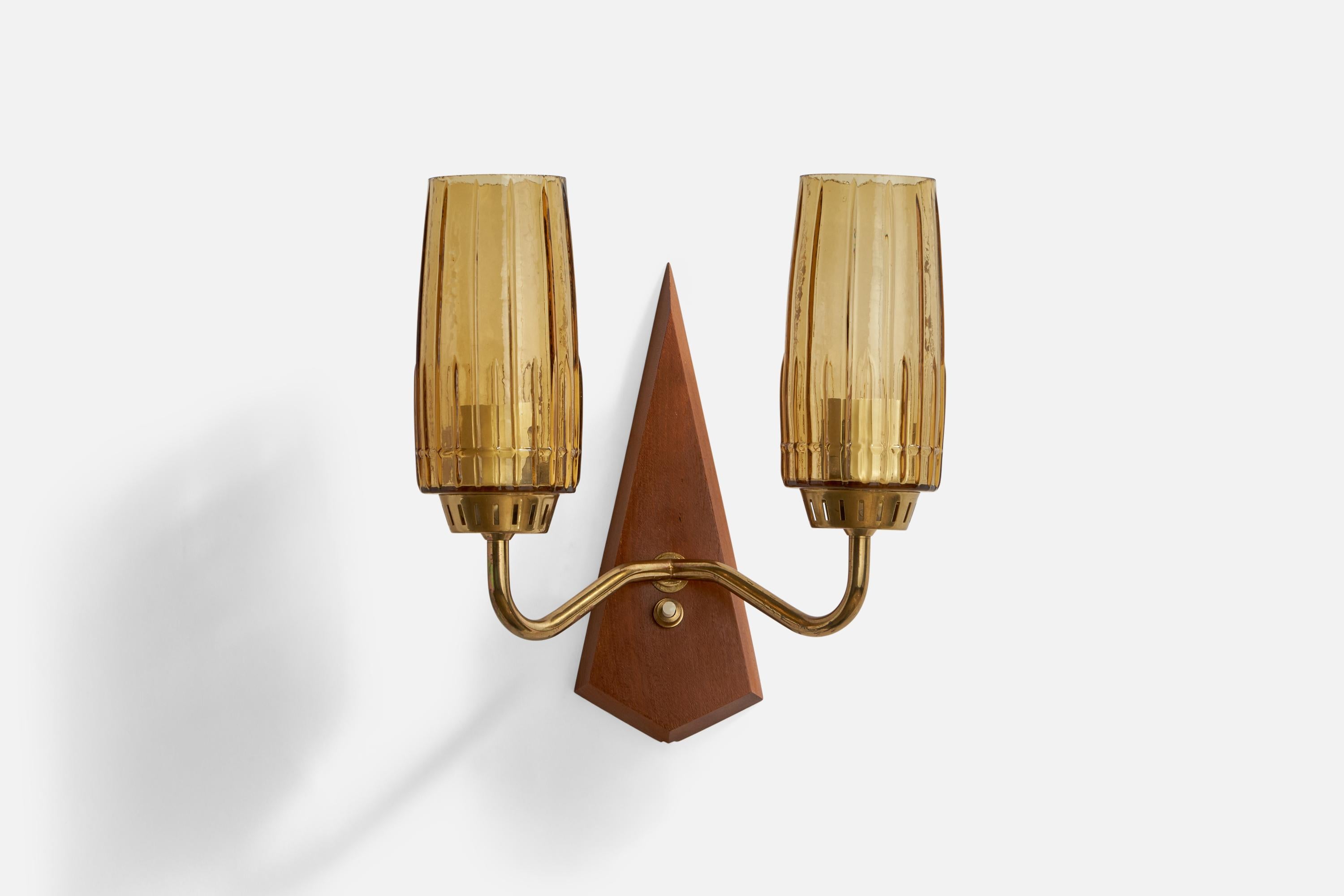 A brass, teak and yellow-coloured glass wall light designed and produced in Sweden, 1950s.

Overall Dimensions (inches): 9.5” H x 8.75” W x 5.35” D
Back Plate Dimensions (inches): 8” H x 3.25” W x 1” D
Bulb Specifications: E-14 Bulbs
Number of
