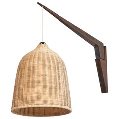 Lampada da parete di design svedese, Teak, Rattan, Svezia, 1950 ca.