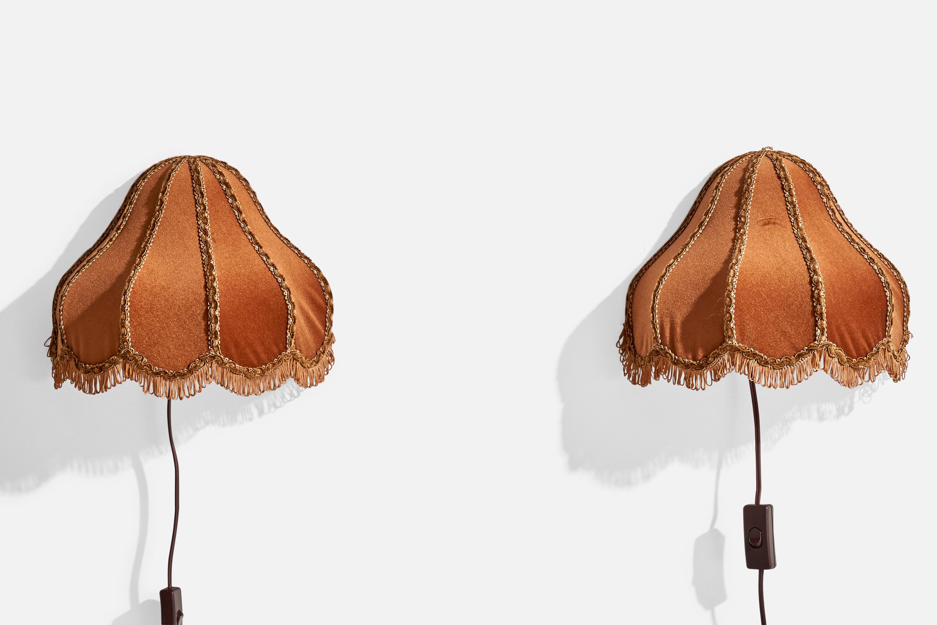 Swedish Designer, Wall Light, Velvet, Sweden, 1970s In Fair Condition For Sale In High Point, NC