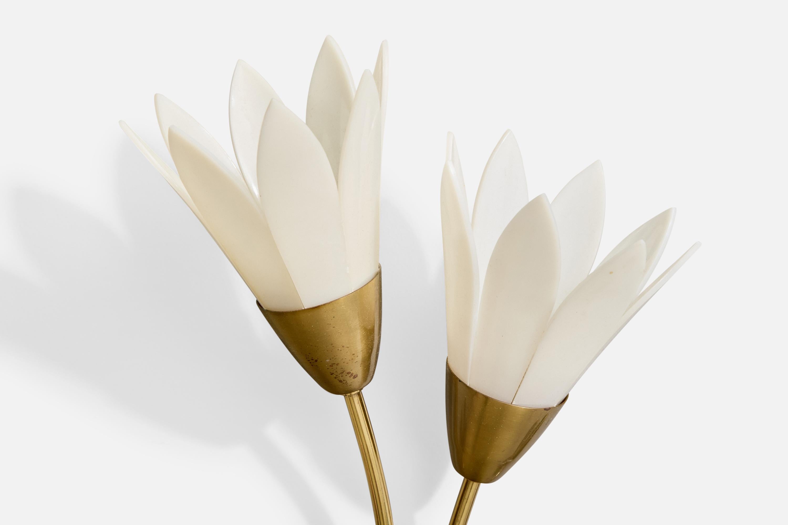 Swedish Designer, Wall Lights, Brass, Acrylic, Sweden, 1970s im Angebot 3