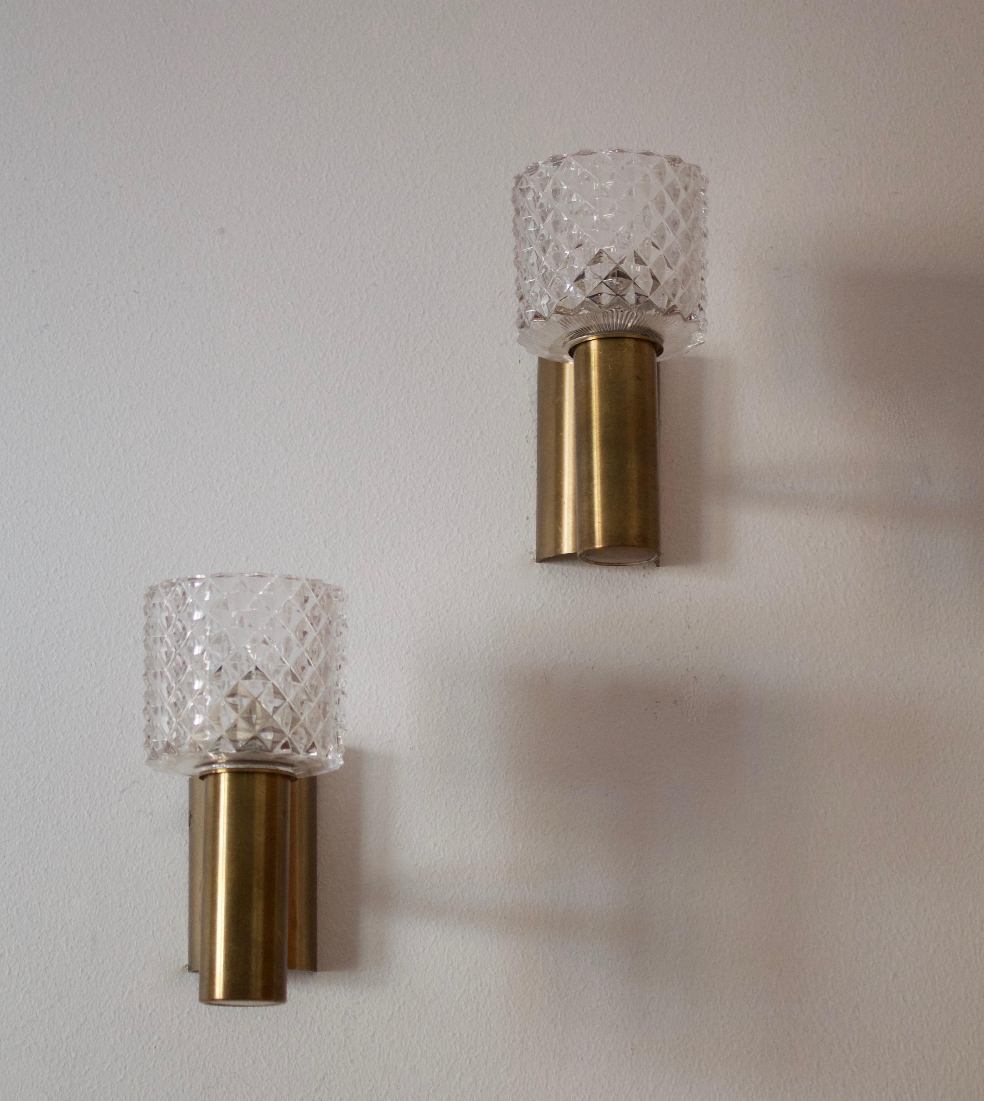 Mid-Century Modern Swedish Designer, Wall Lights, Brass, Cut Glass, Sweden, 1940s