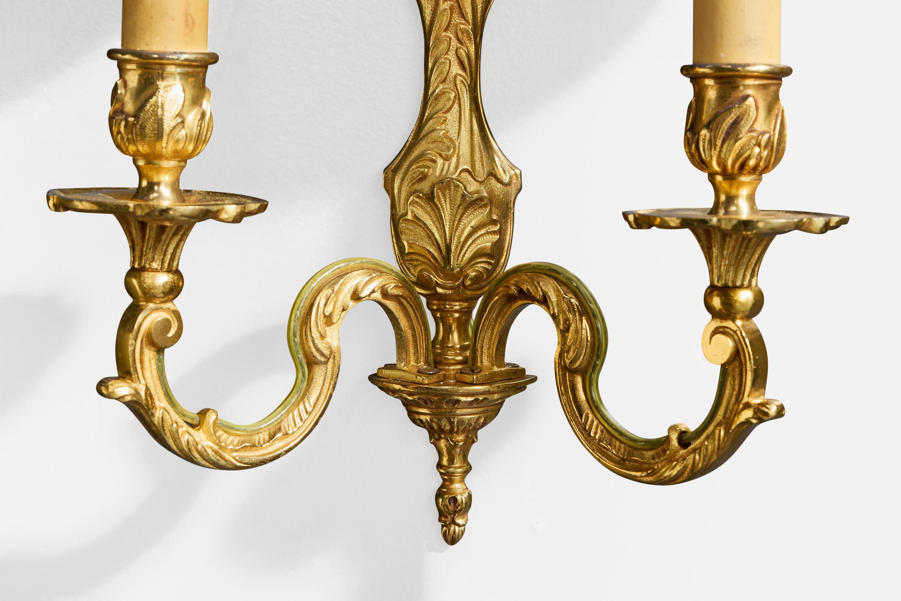 Metà XX secolo Designer svedese, applique, ottone, tessuto, Svezia, anni '40 in vendita