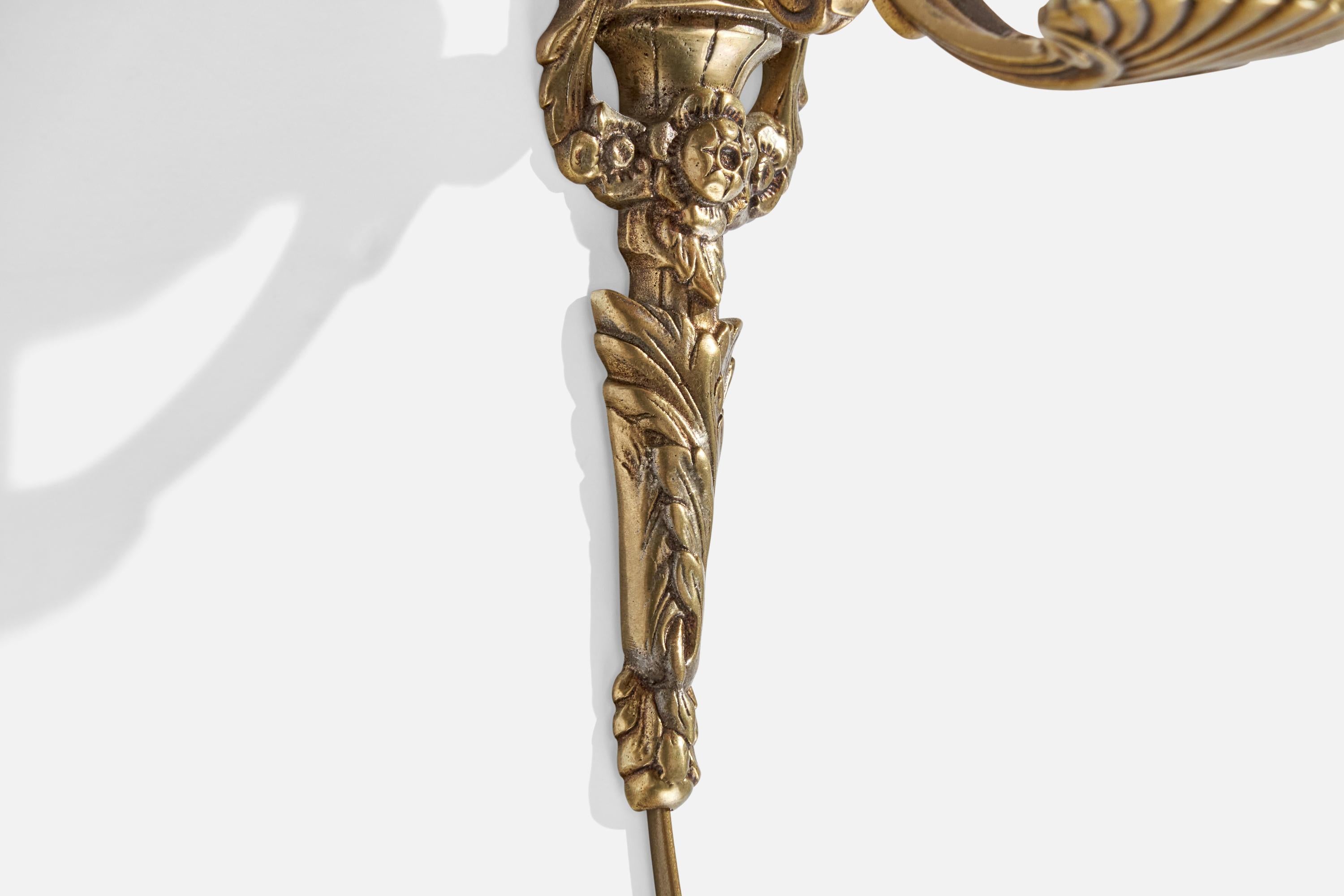 Laiton Designer suédois, Lights murales, laiton, tissu, Suède, années 1940 en vente