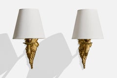 Diseñador sueco, apliques de pared, latón, tela, Suecia, década de 1950