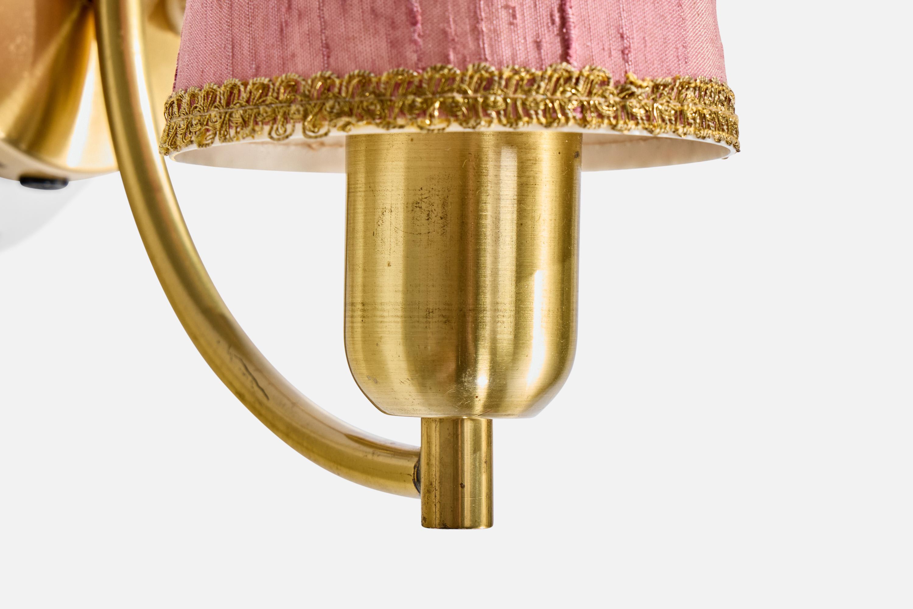 Designer suédois, Lights murales, laiton, tissu, Suède, années 1950 en vente 1