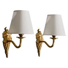 Diseñador sueco, apliques de pared, latón, tela, Suecia, década de 1950