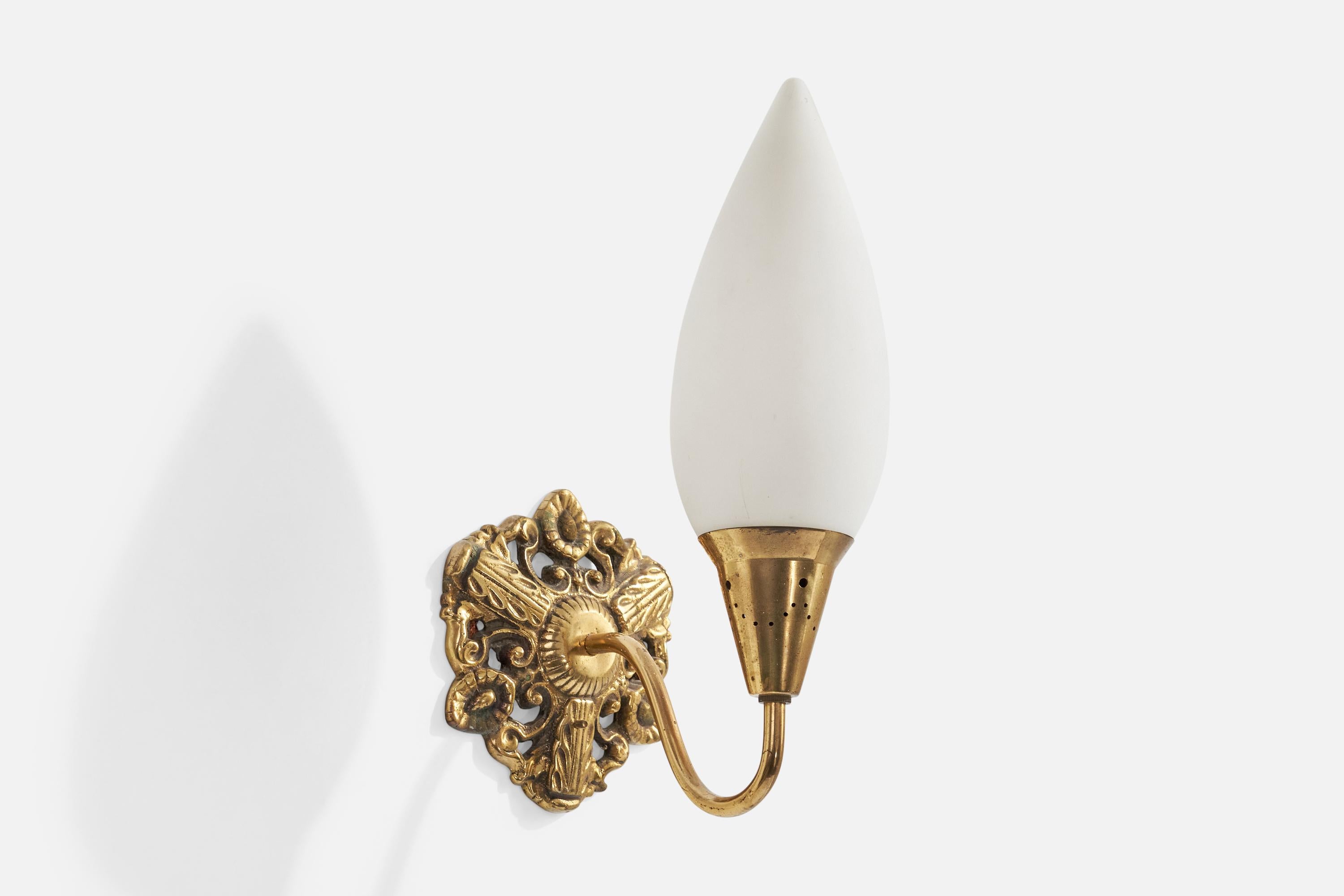 Laiton Design/One, Lights, laiton, verre, Suède, années 1940 en vente