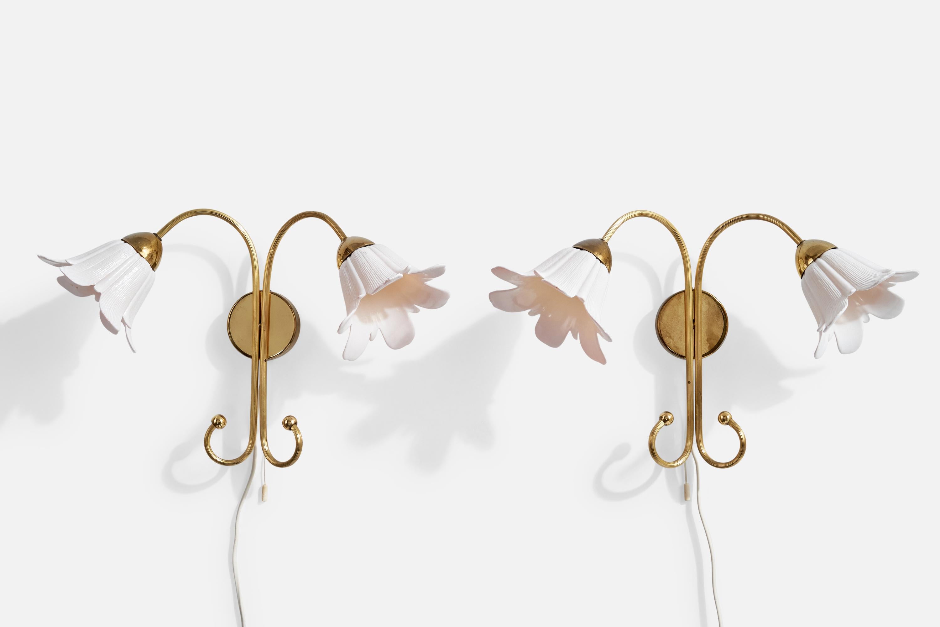 A pair of brass and white-lacquered glass wall lights designed and produced in Sweden, c. 1950s.

Overall Dimensions (Inches): 11” H x 18” W x 7.5“ D

Back Plate Dimensions (Inches): 3.1” H x 3.1“ W x 1” D

Bulb Specifications: E-26

Number of