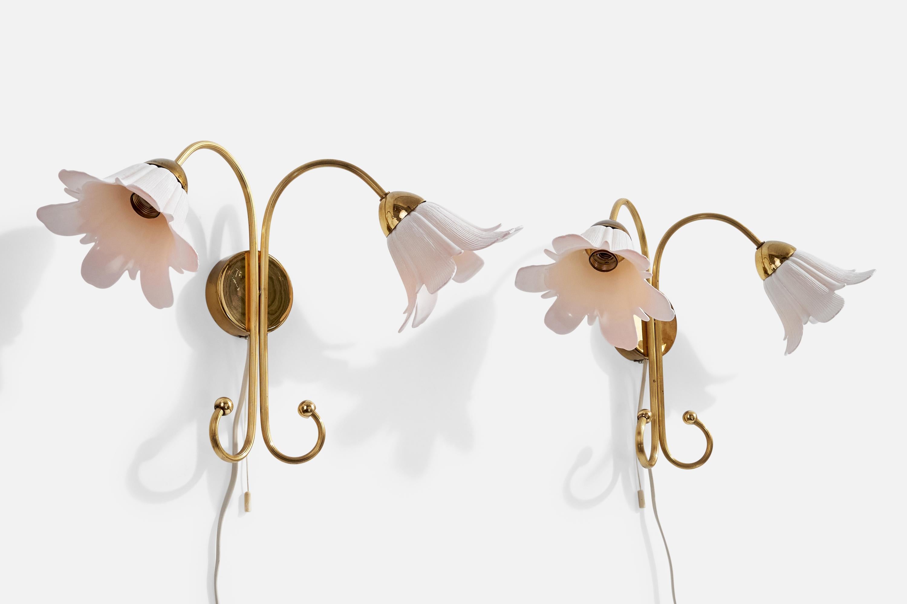 Swedish Designer, Wall Lights, Brass, Glass, Sweden, 1950s In Good Condition For Sale In High Point, NC