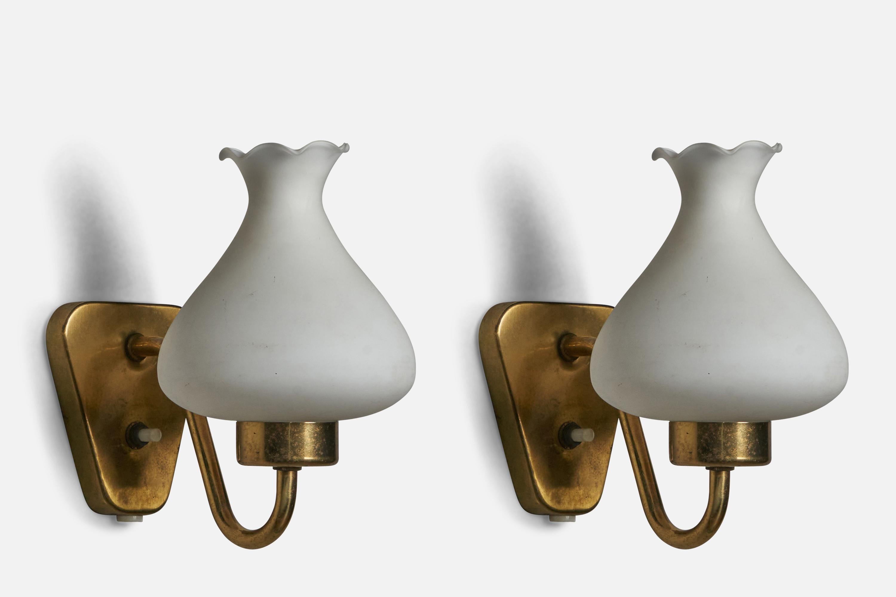 Swedish Designer, Wall Lights, Brass, Glass, Sweden, 1950s In Good Condition For Sale In High Point, NC