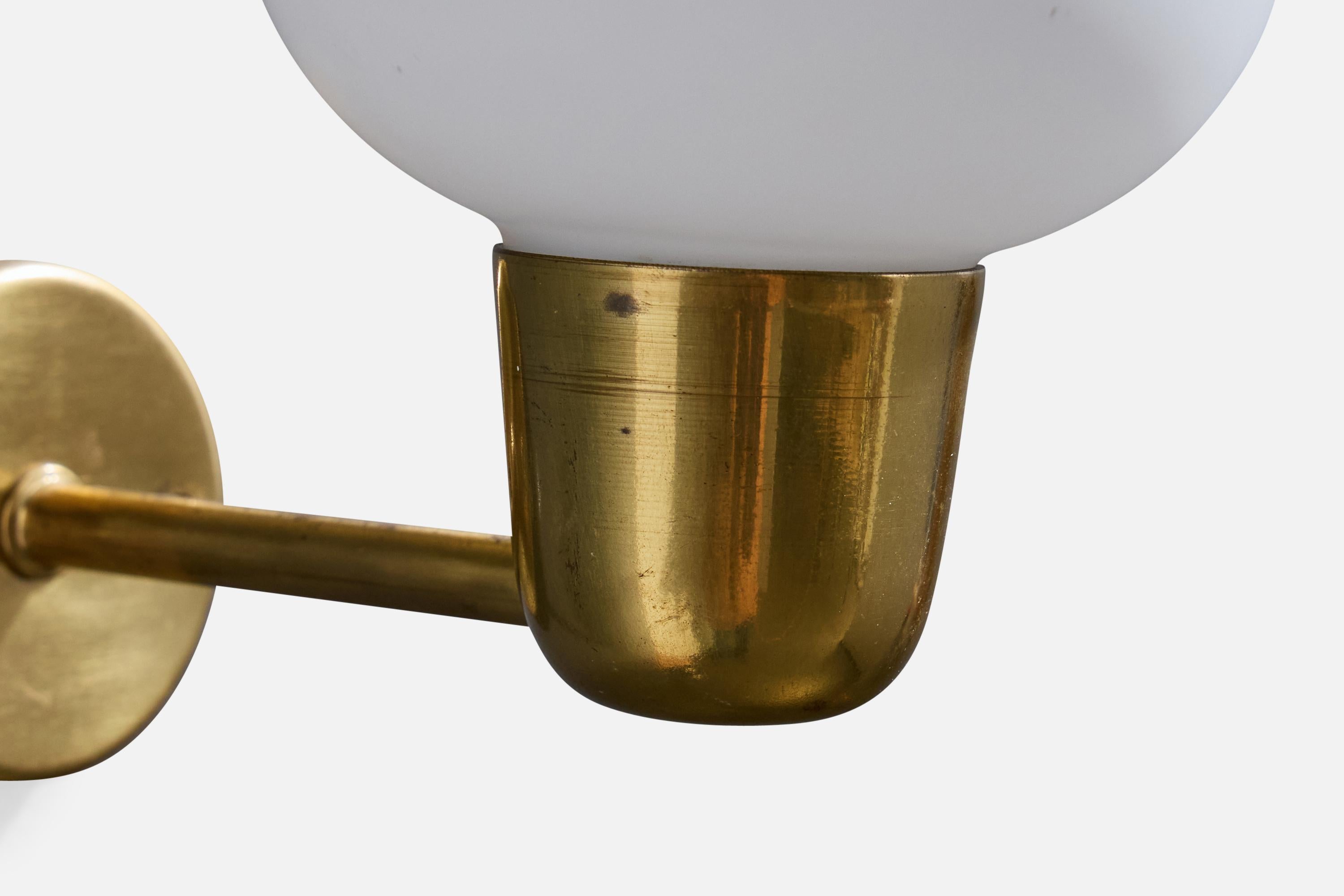 Diseñador sueco, Apliques, Latón, Vidrio, Suecia, Años 50 en venta 1