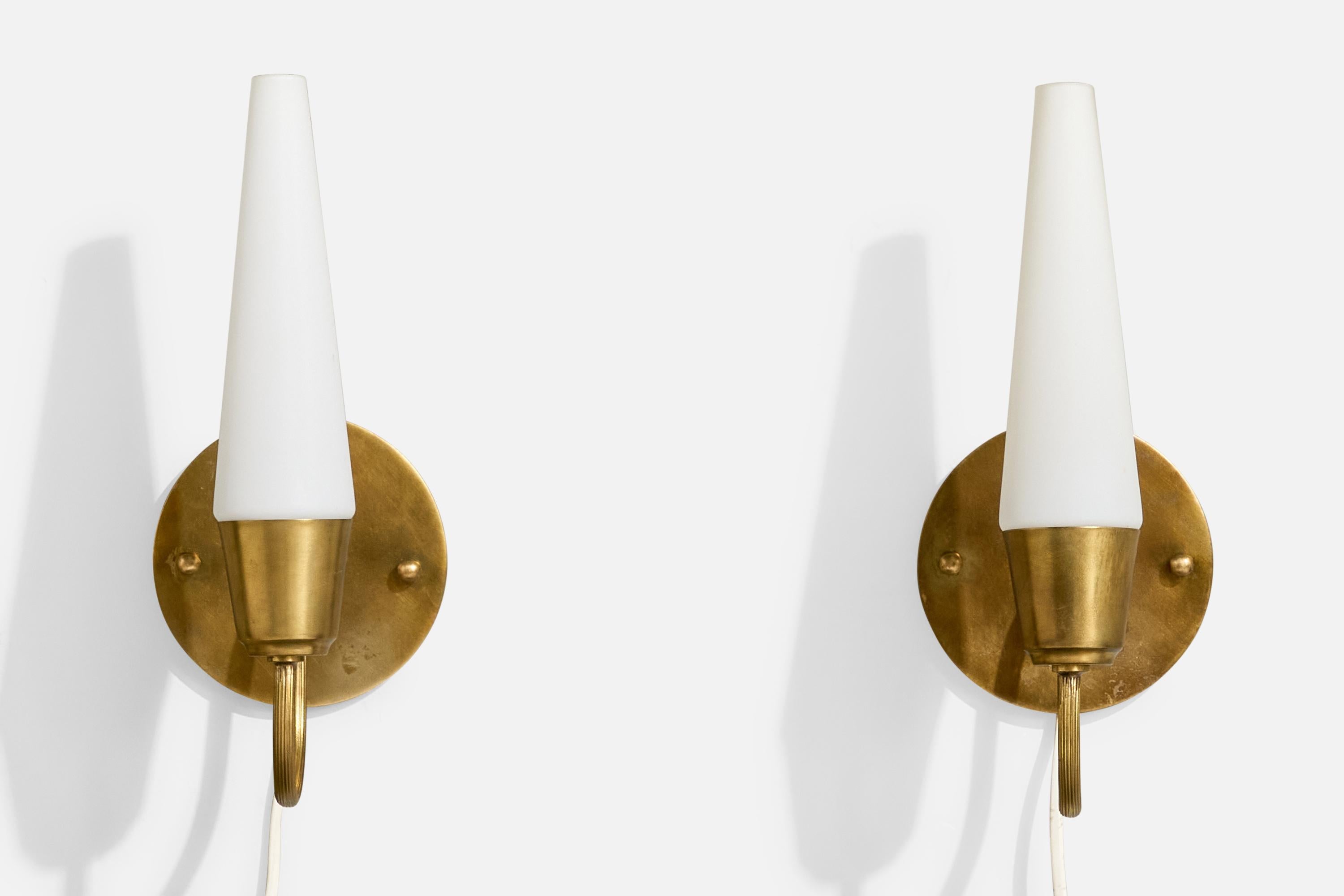 Swedish Designer, Wall Lights, Brass, Glass, Sweden, 1960s In Good Condition For Sale In High Point, NC