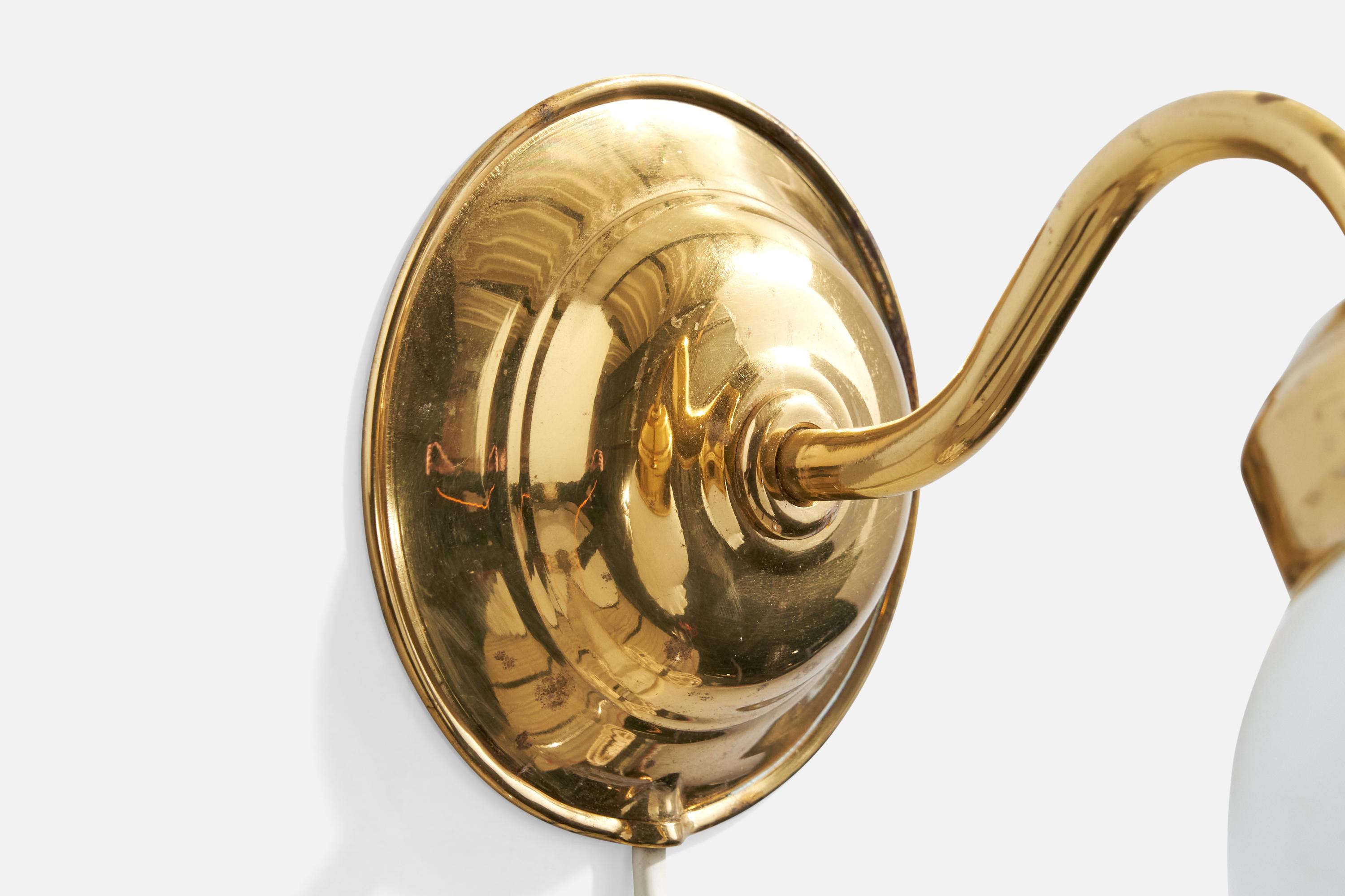 Laiton Design/One, Lights, laiton, verre, Suède, années 1960 en vente