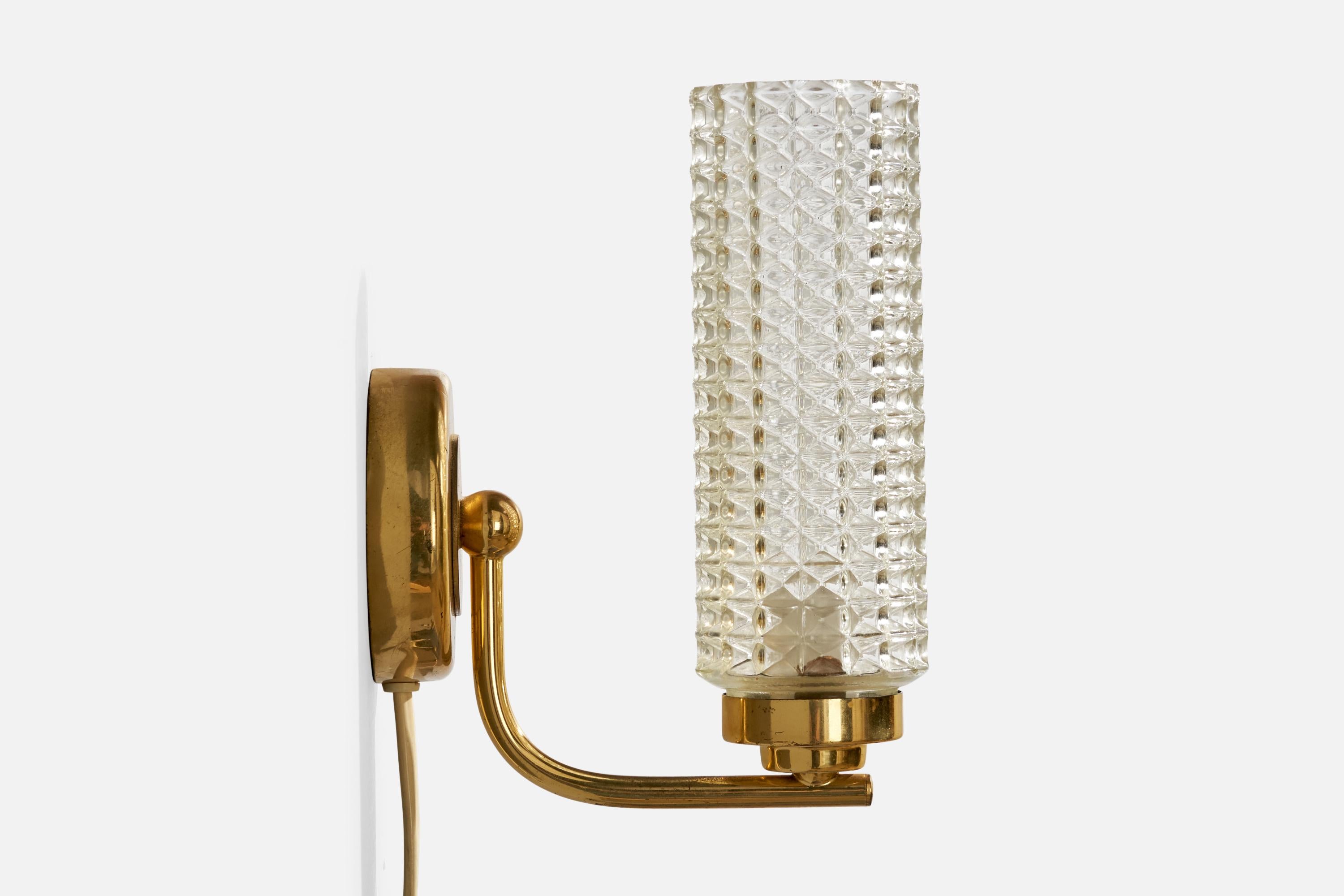 Fin du 20e siècle Design/One, Lights, laiton, verre, Suède, années 1970 en vente