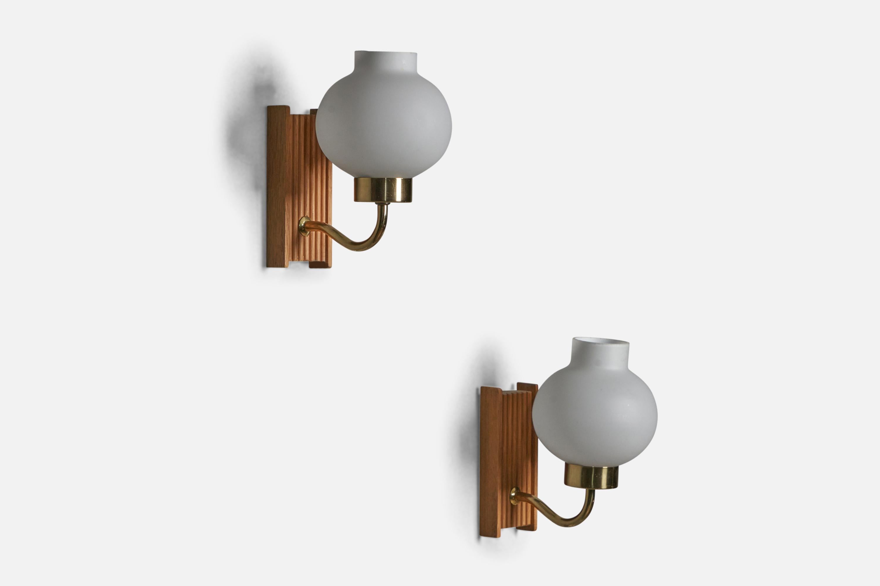 Swedish Designer, Wall Lights, Brass, Oak, Glass, Sweden, 1950s In Good Condition For Sale In High Point, NC