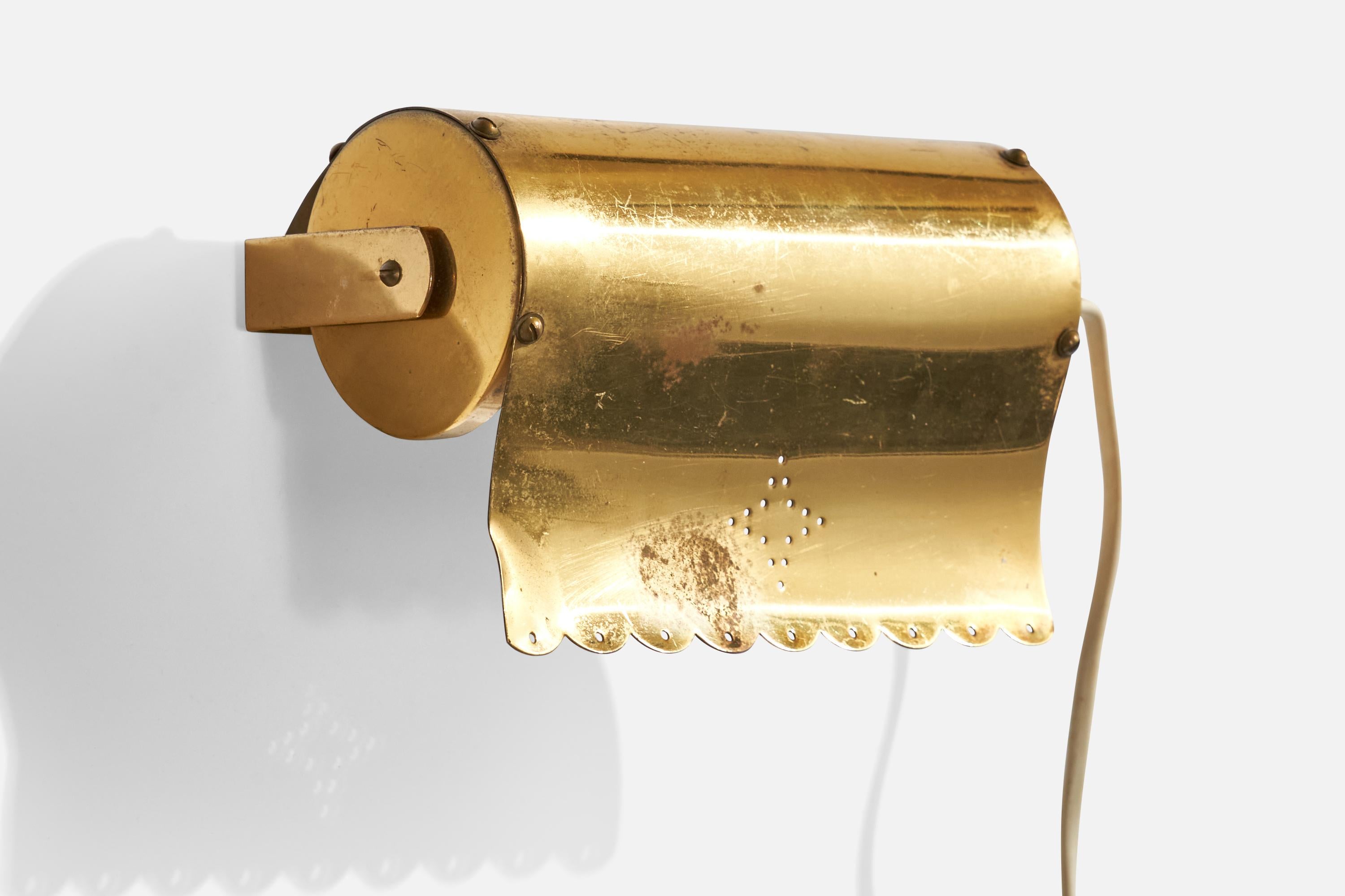 Swedish Designer, Wall Lights, Brass, Sweden, 1940s In Good Condition For Sale In High Point, NC