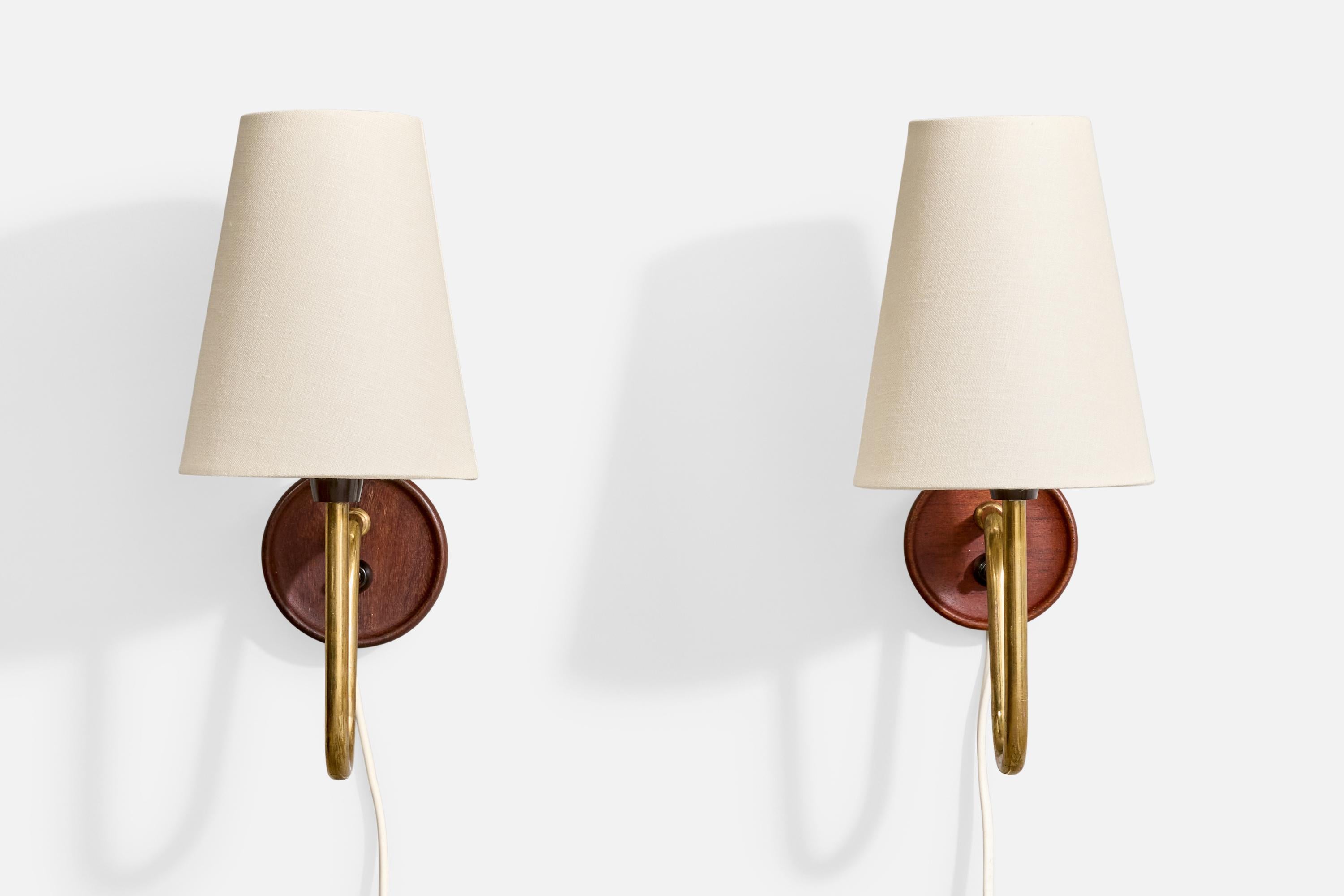 Mid-Century moderno Design svedese, lampade da parete, ottone, teak, tessuto, Svezia, anni '50 in vendita