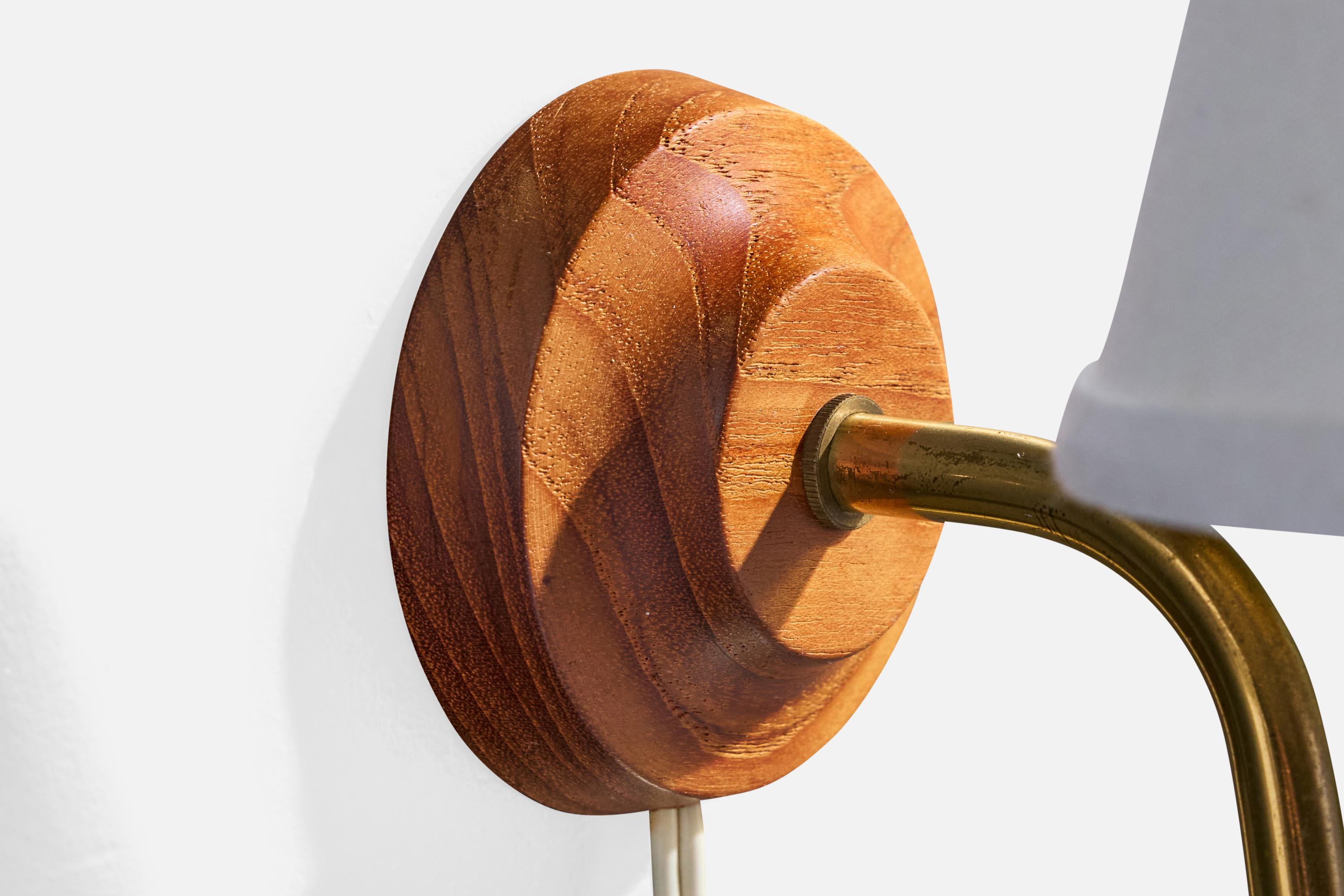 Milieu du XXe siècle Design/One, Lights, laiton, teck, tissu, Suède, années 1950 en vente