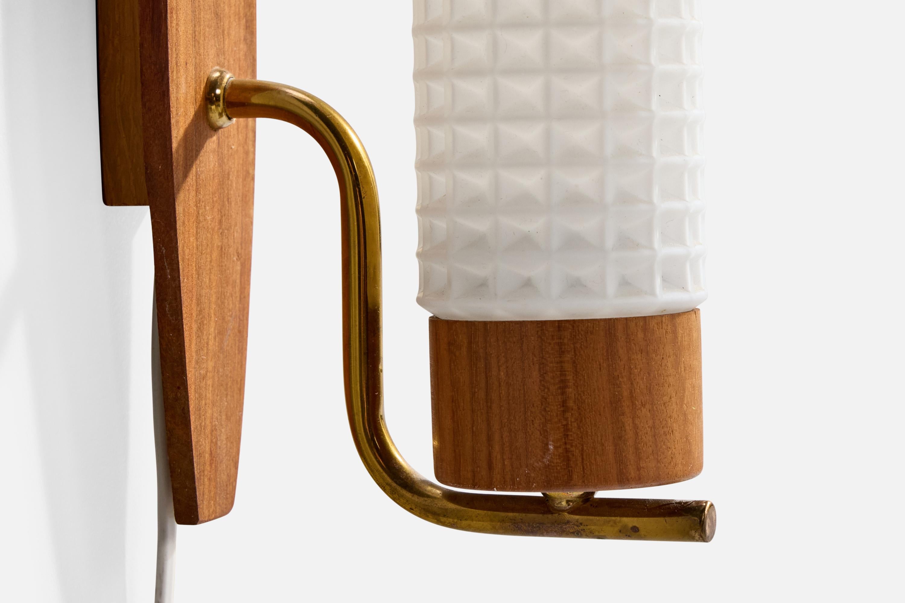 Design/One, Lights, laiton, teck, verre, Suède, années 1950 en vente 1