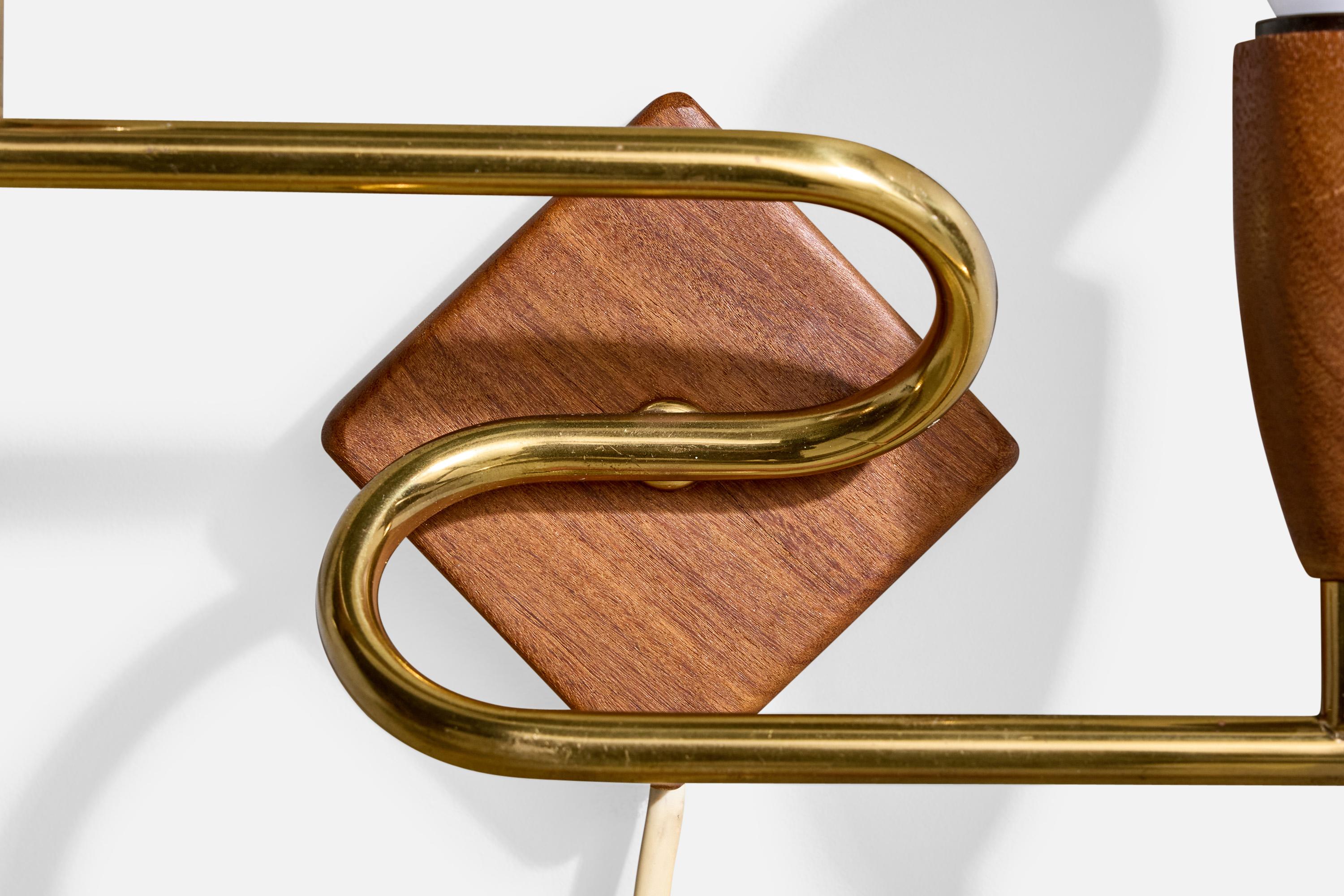 Schwedischer Designer, Wandleuchten, Messing, Teakholz, Schweden, 1950er Jahre im Angebot 1