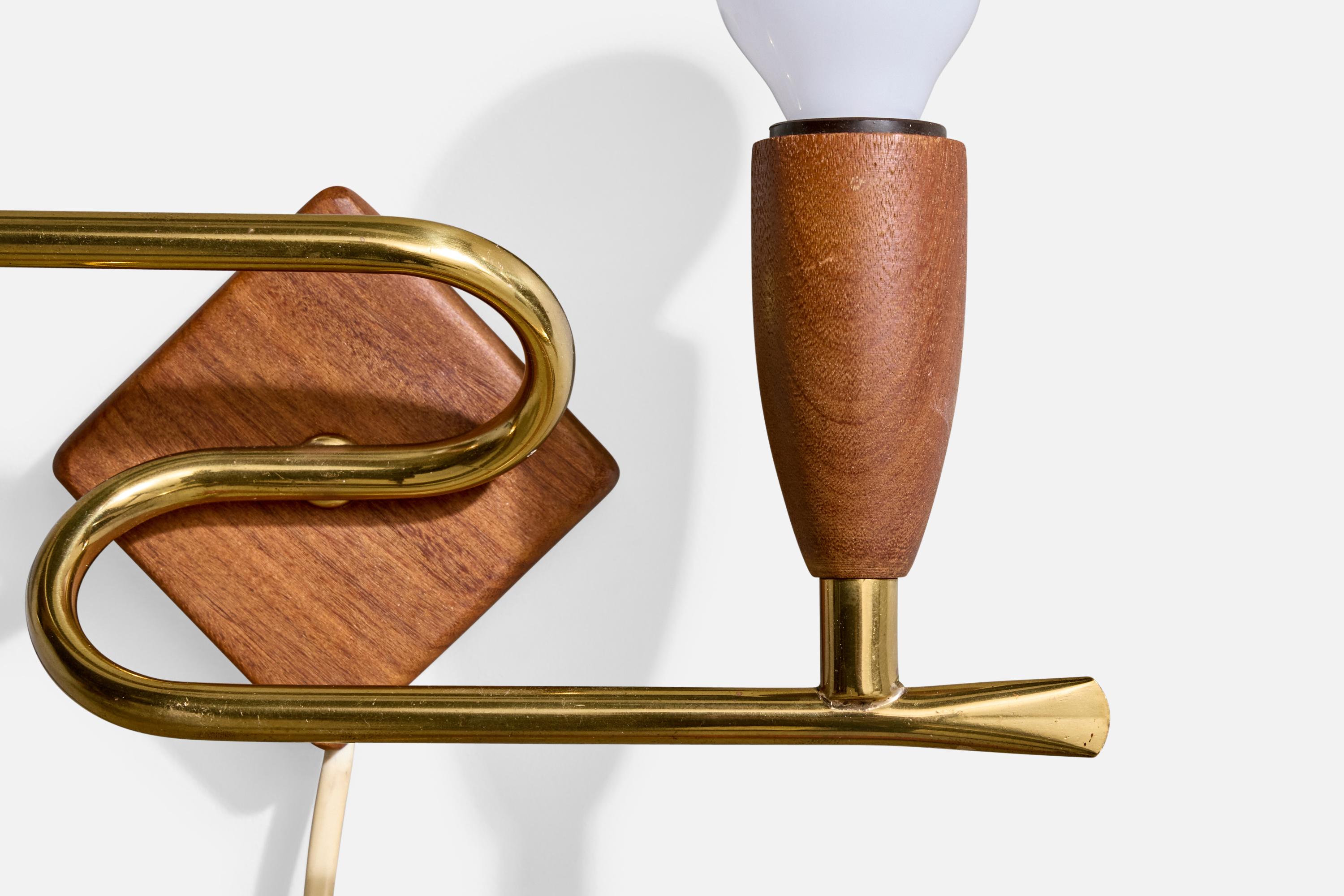 Schwedischer Designer, Wandleuchten, Messing, Teakholz, Schweden, 1950er Jahre im Angebot 2