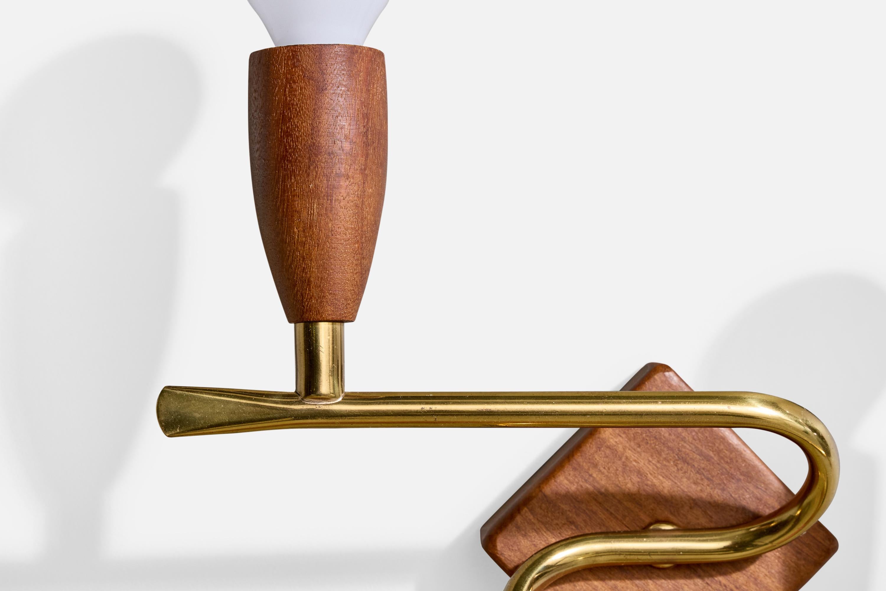 Schwedischer Designer, Wandleuchten, Messing, Teakholz, Schweden, 1950er Jahre im Angebot 3