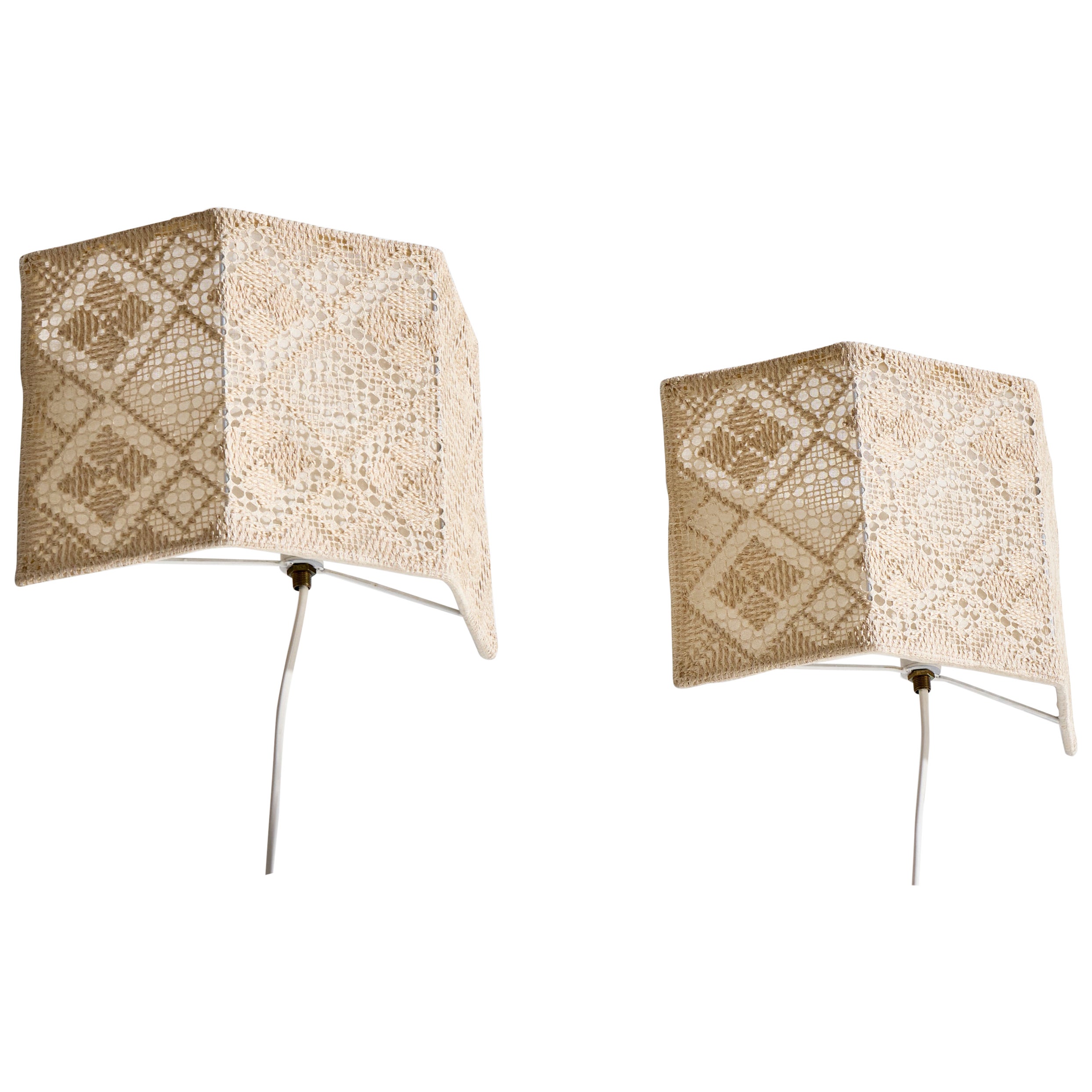 Designer svedese, lampade da parete, tessuto, metallo, Svezia, anni '60