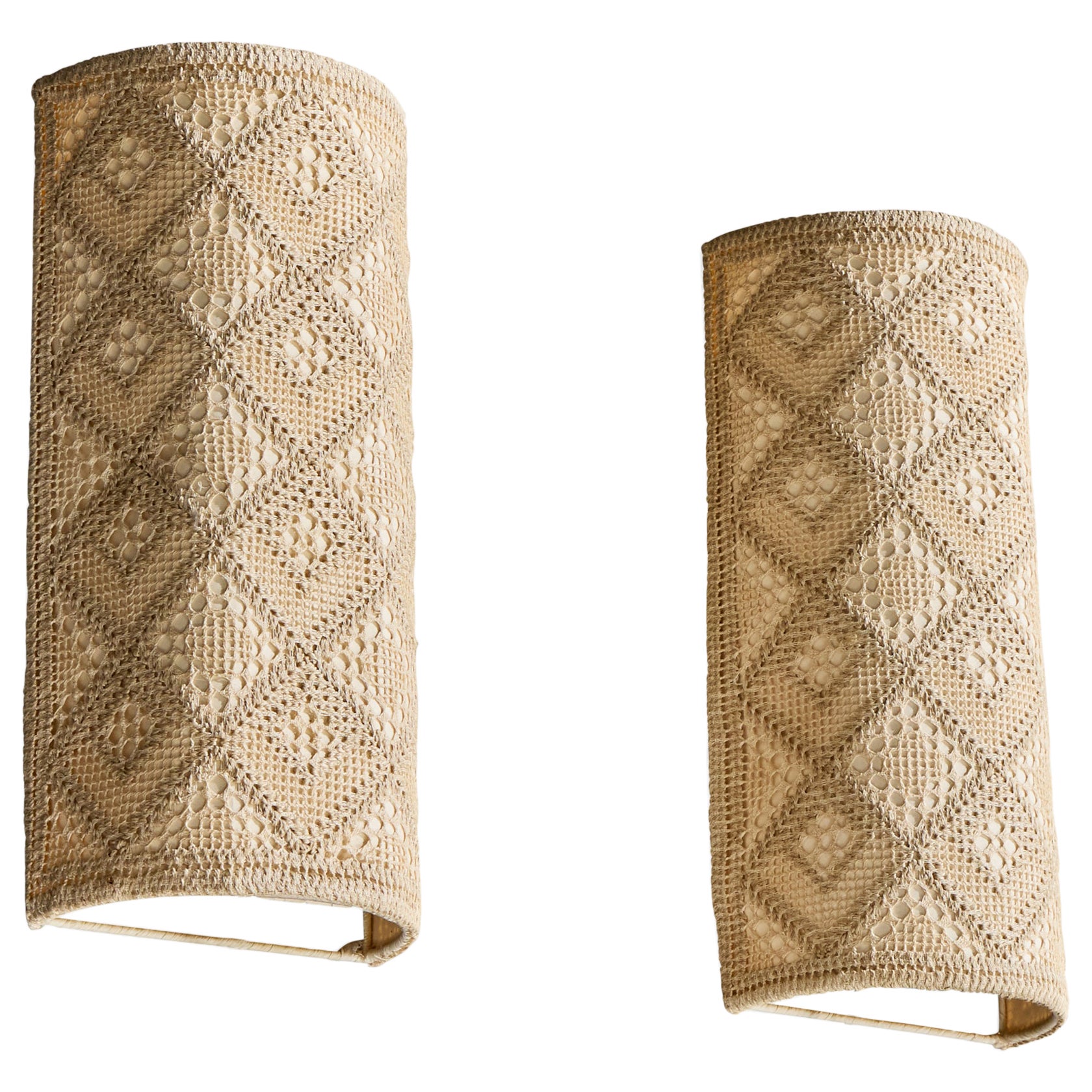 Designer suédois, appliques murales, tissu, métal, Suède, années 1970