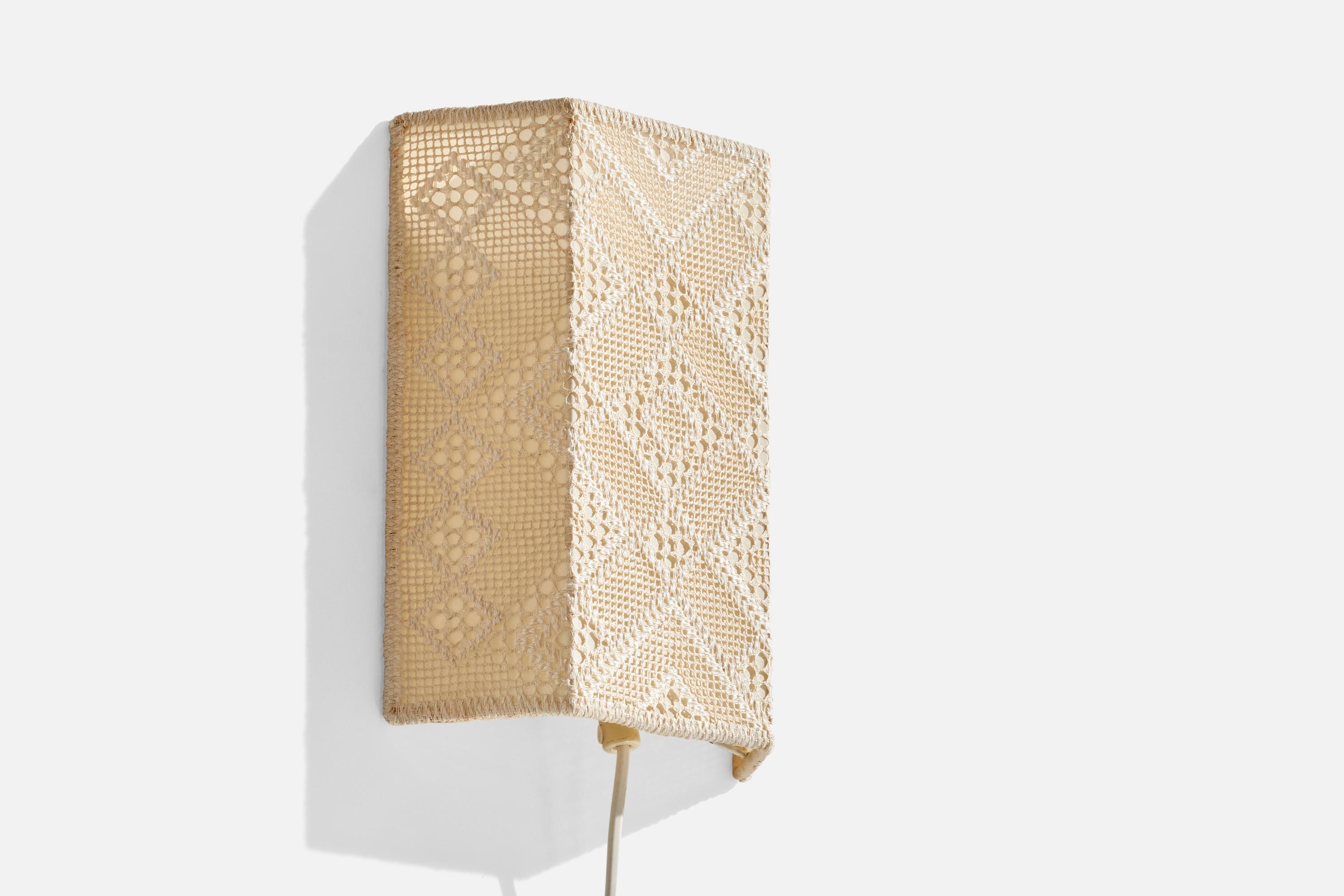 Designer suédois, Design-Light, tissu, Suède, années 1960 Bon état - En vente à High Point, NC