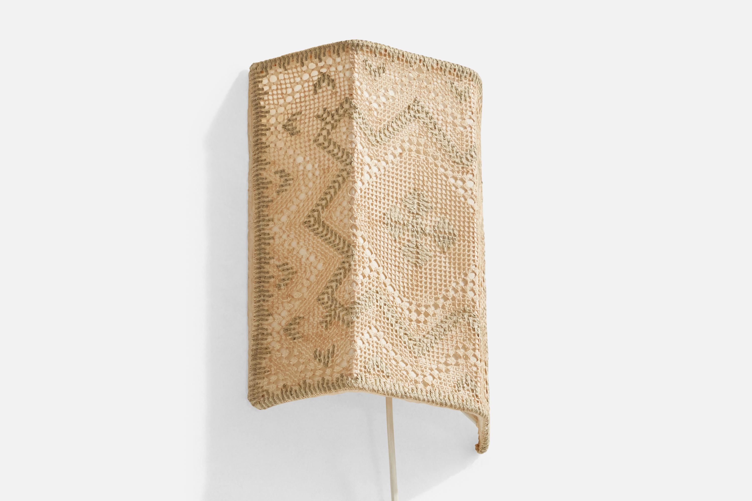 Schwedischer Designer, Wall Lights, Stoff, Schweden, 1960er Jahre (Mitte des 20. Jahrhunderts) im Angebot
