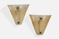 Diseñador sueco, apliques de pared, cristal, latón, Suecia, década de 1950