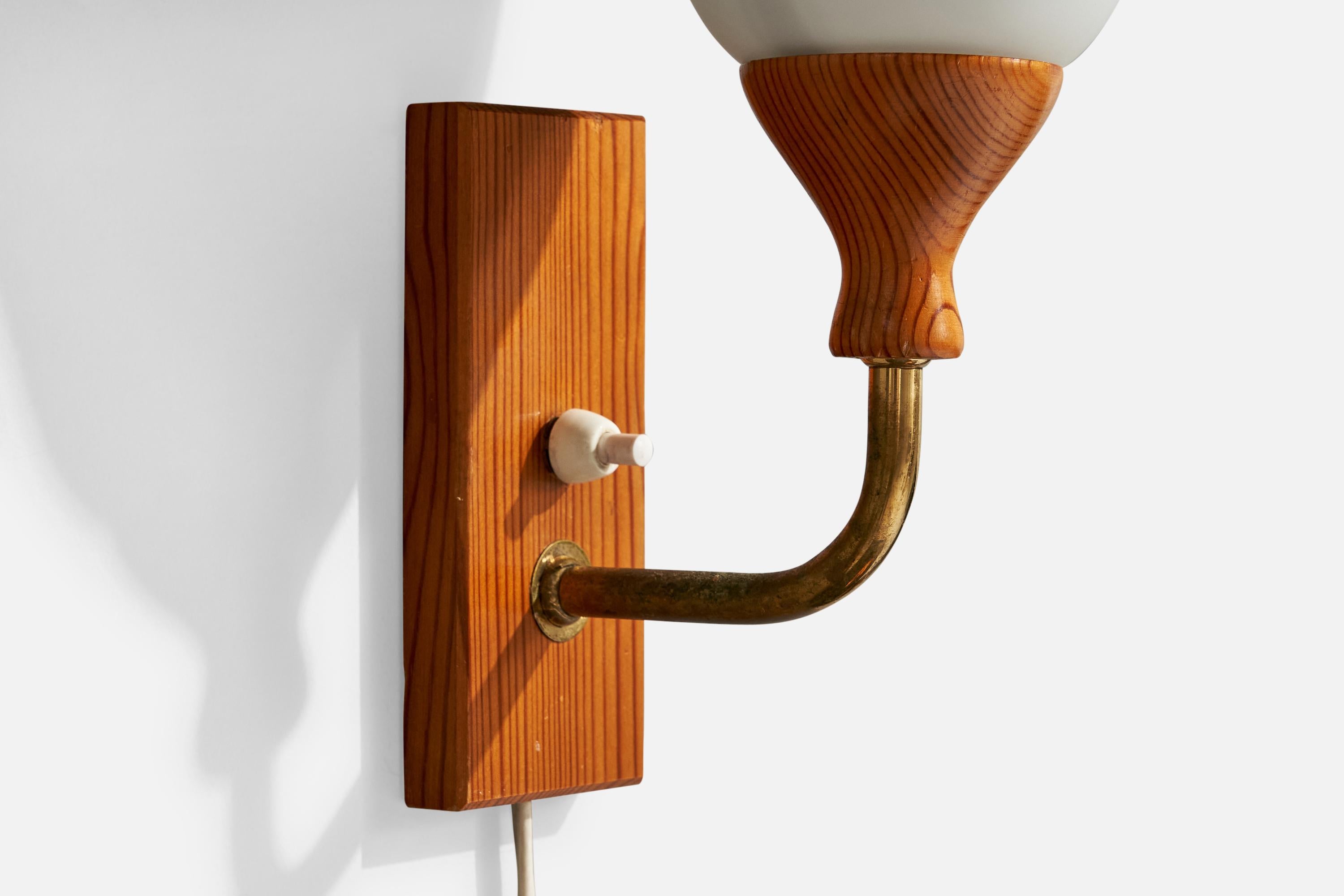 Swedish Designer, Wall Lights, Pine, Brass, Glass, Sweden, 1950s For Sale 2