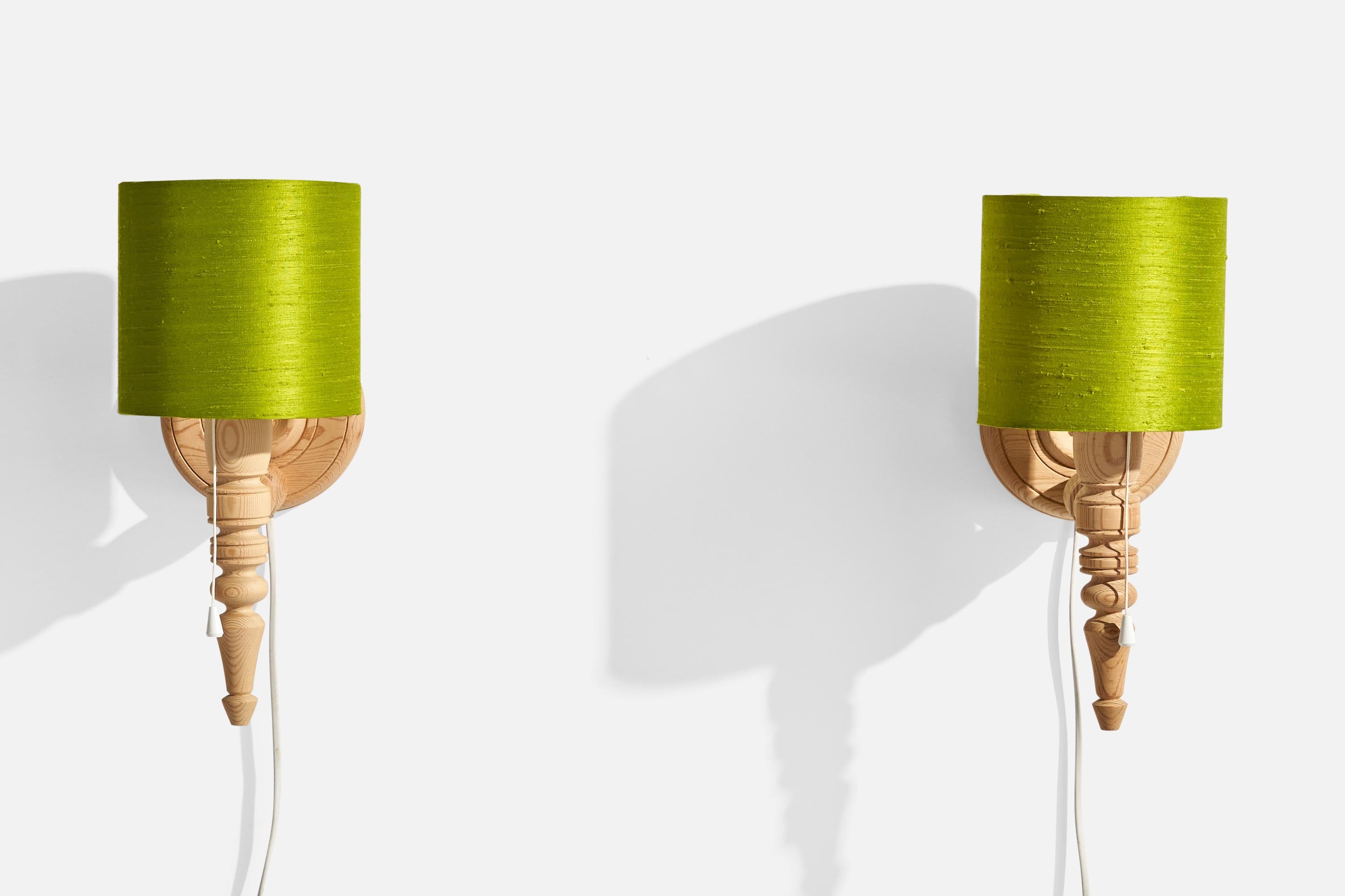 Mid-Century Modern Designer suédois, Lights, Pin, Tissu, Suède, 1960 en vente