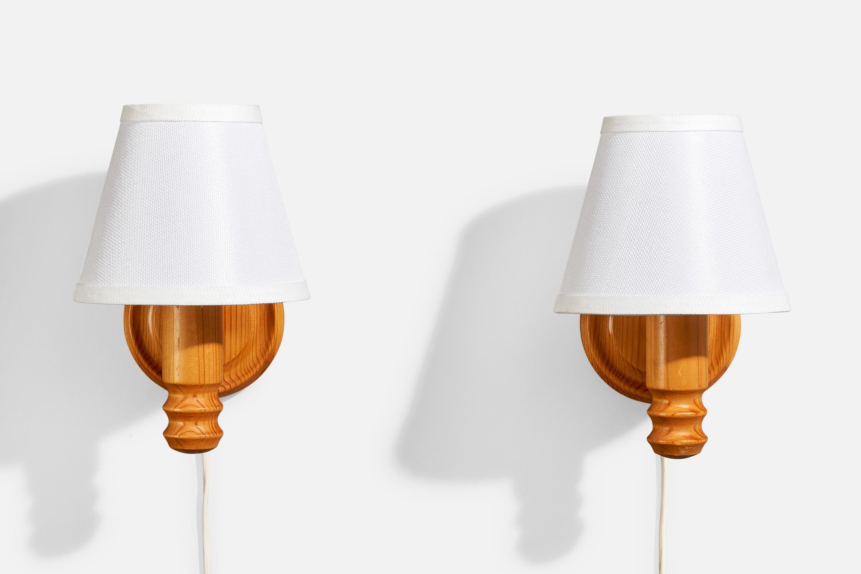 Designer suédois, Lights, Pin, Tissu, Suède, 1970 Bon état - En vente à High Point, NC